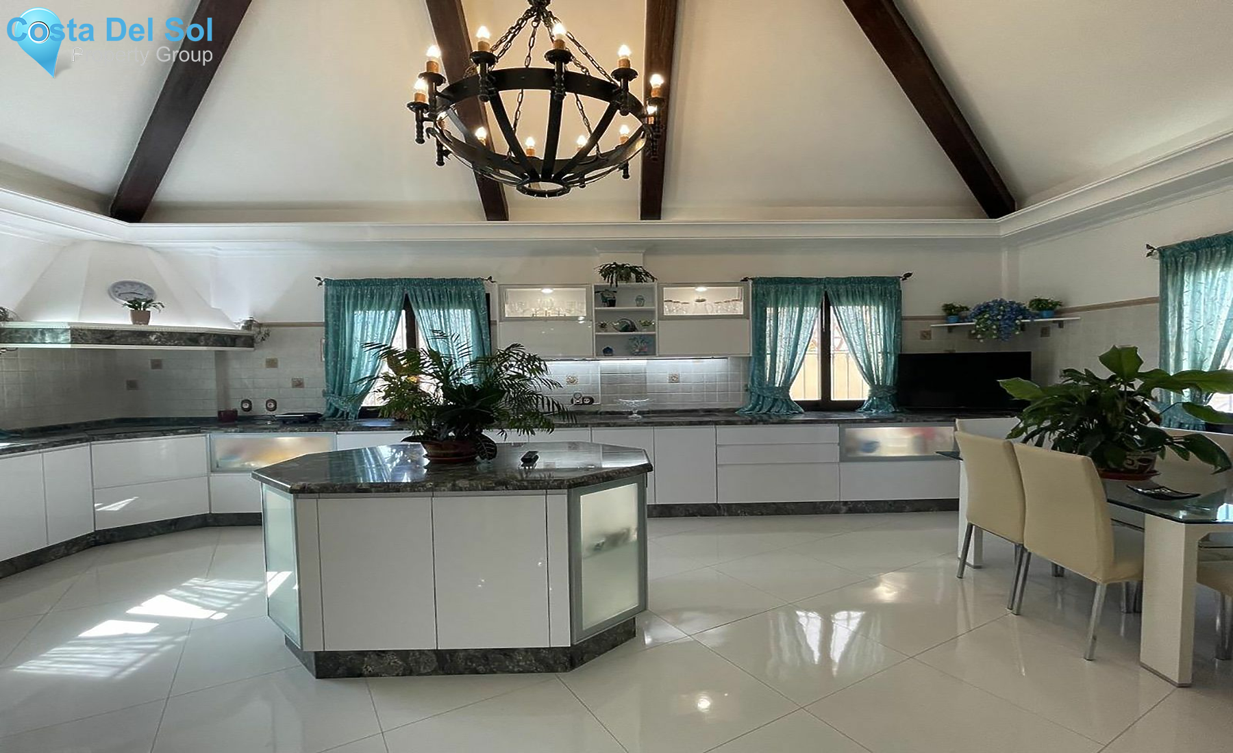 Detached Villa in Benalmadena Costa-1174024