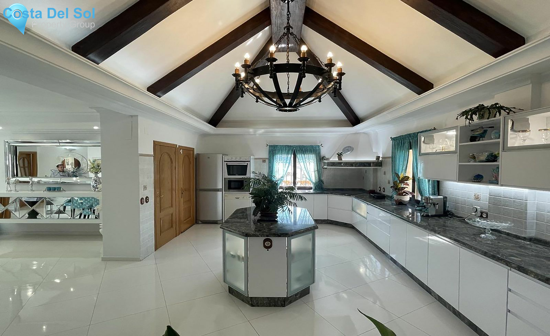 Detached Villa in Benalmadena Costa-1174017