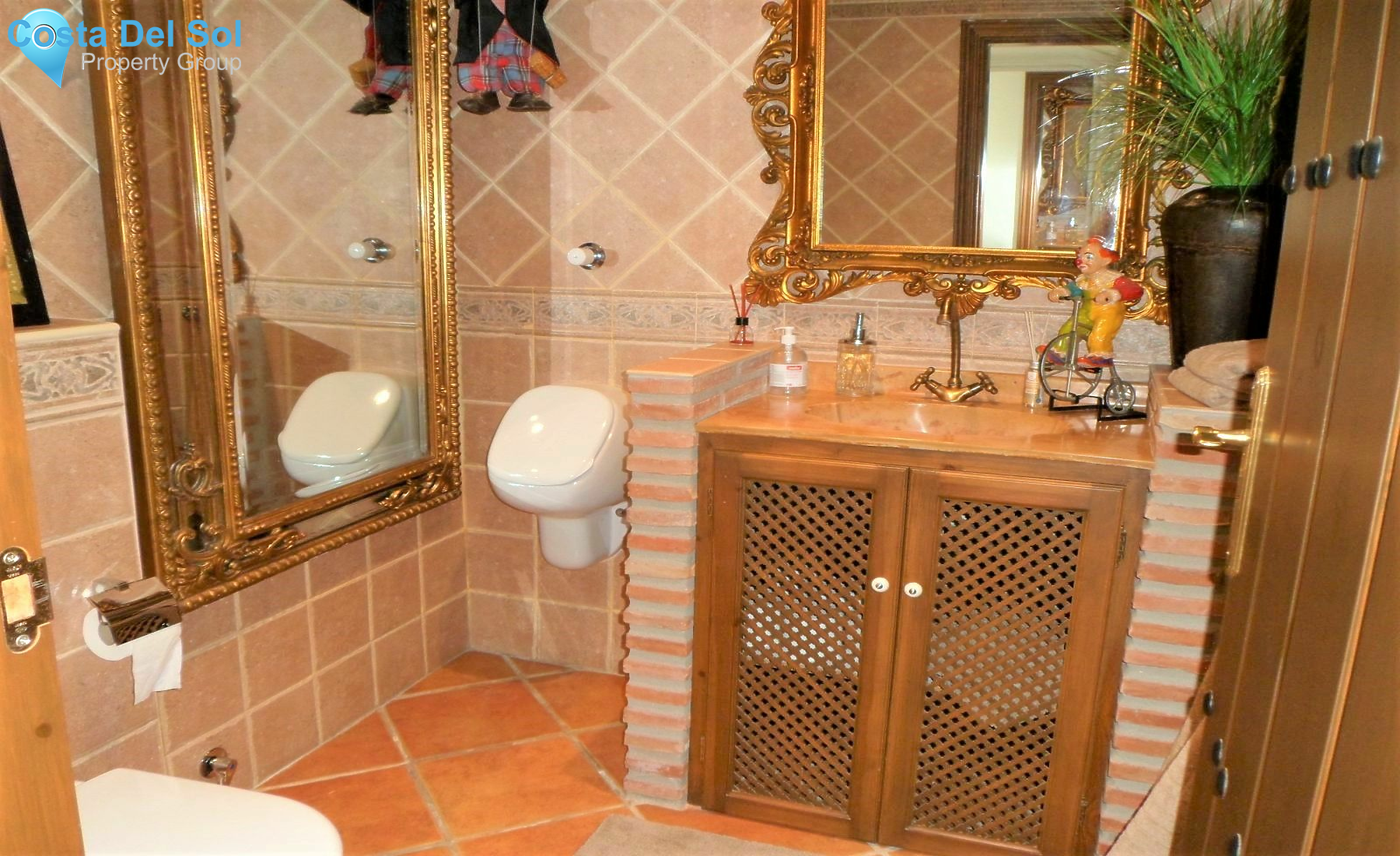 Detached Villa in Cerros del Aguila-1129603