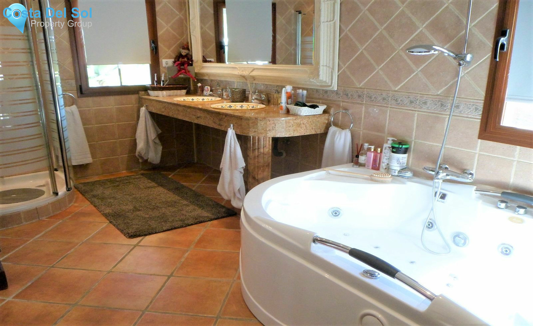 Detached Villa in Cerros del Aguila-1129597