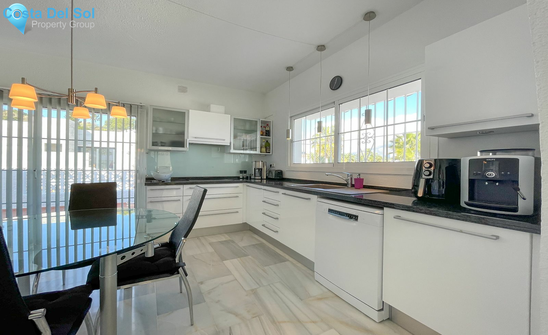 Detached Villa in Cerros del Aguila-1161070