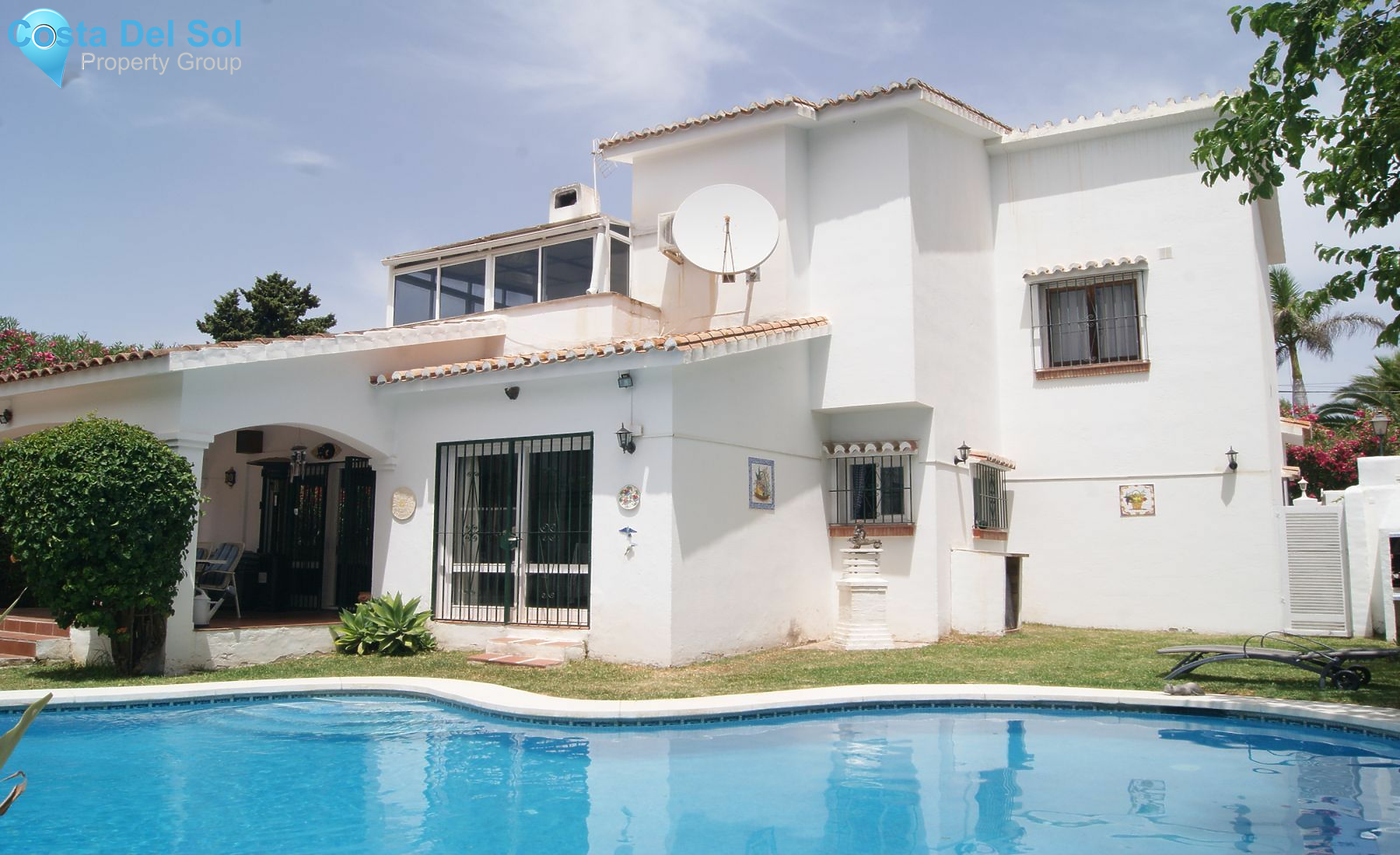 Detached Villa in El Paraiso