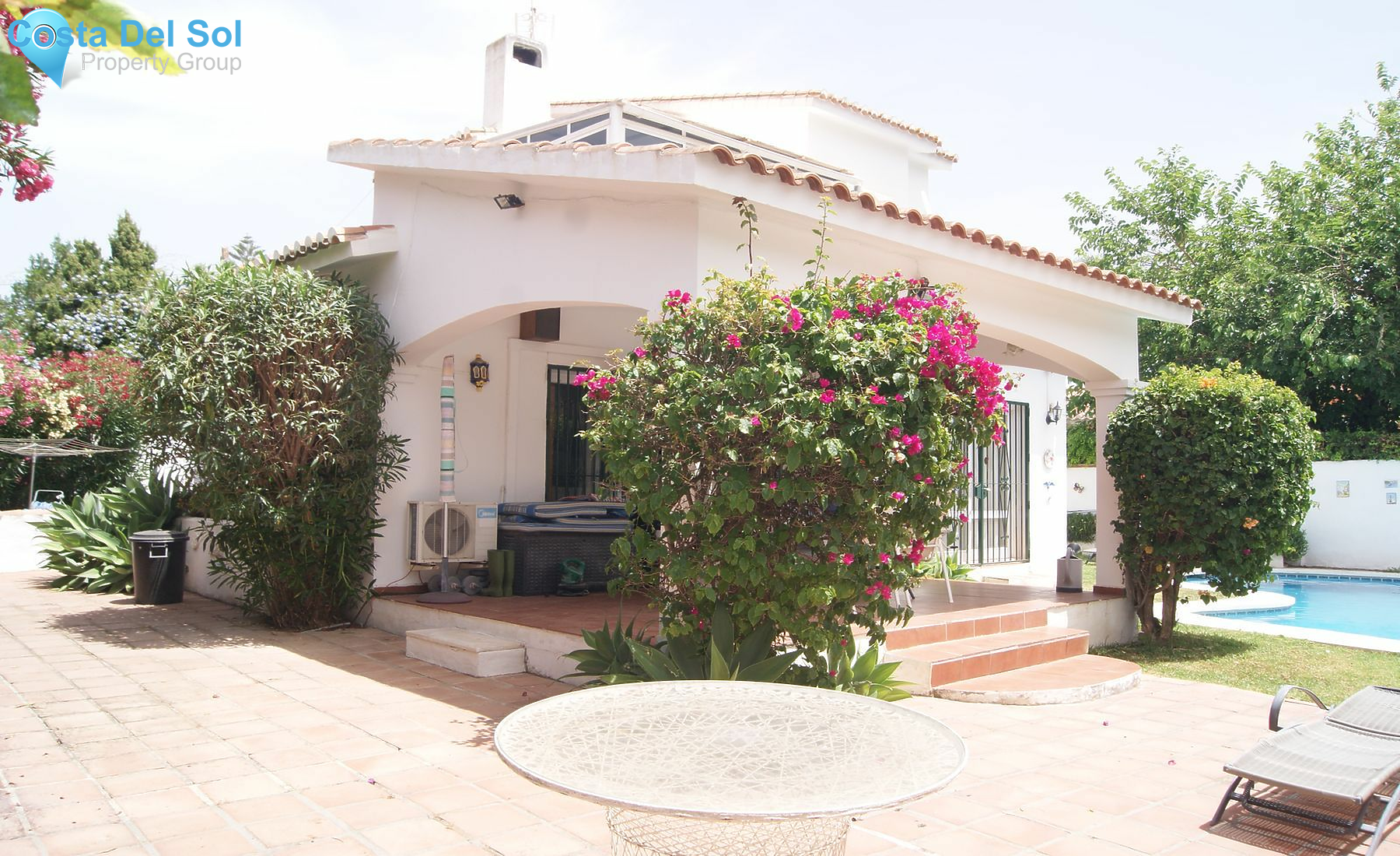 Detached Villa in El Paraiso-1159242