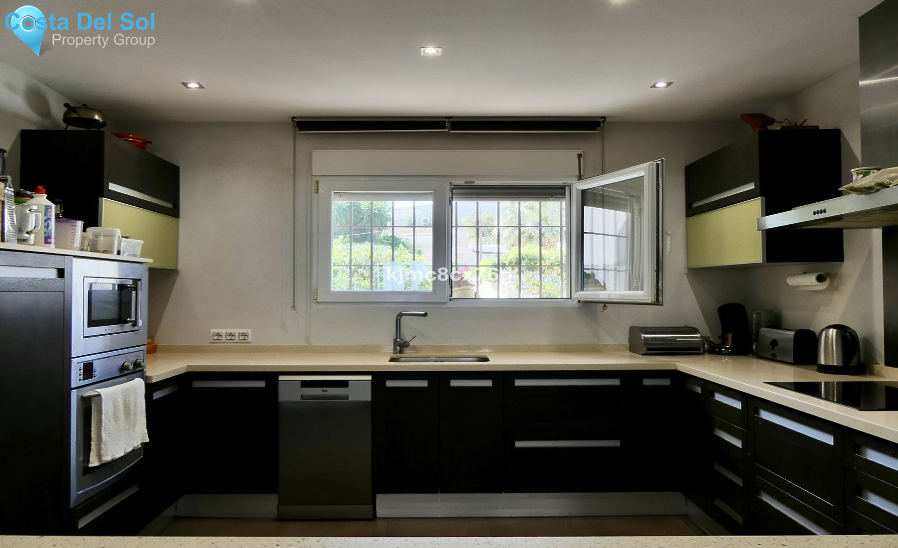 Detached Villa in El Pinillo-1212467