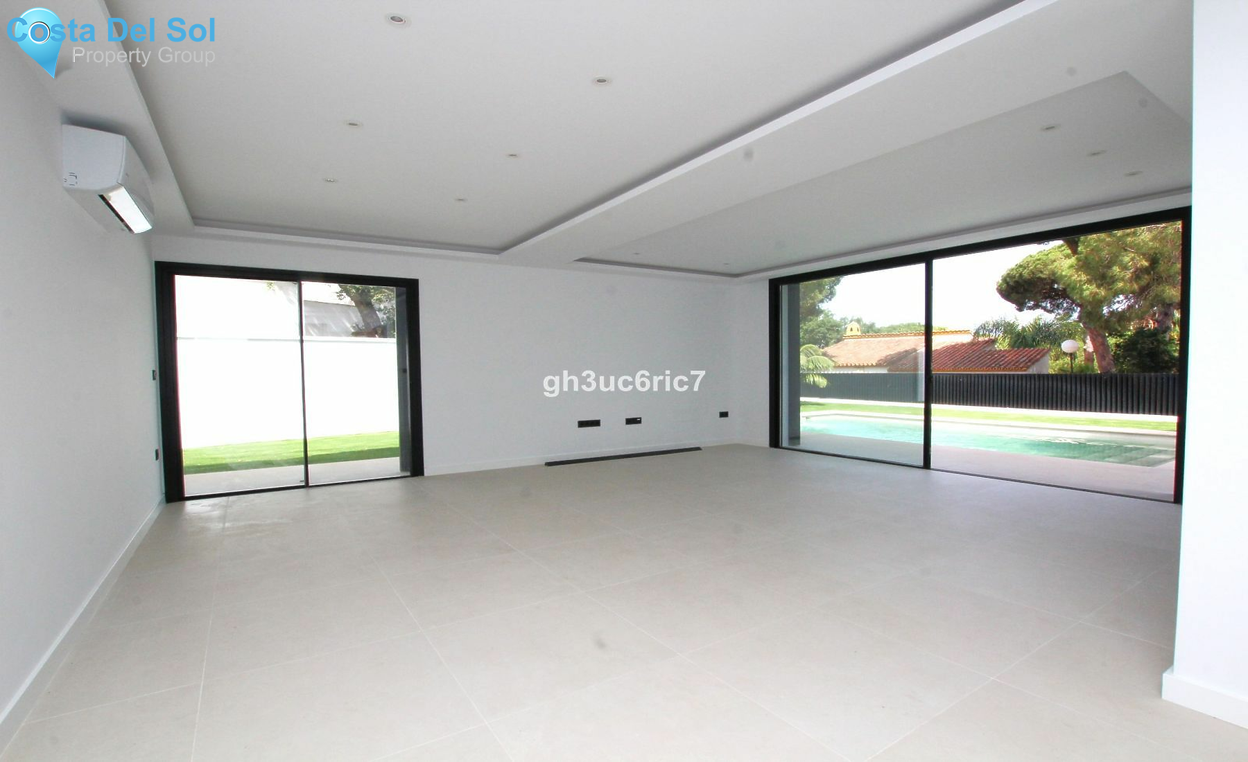 Detached Villa in Elviria-1149856