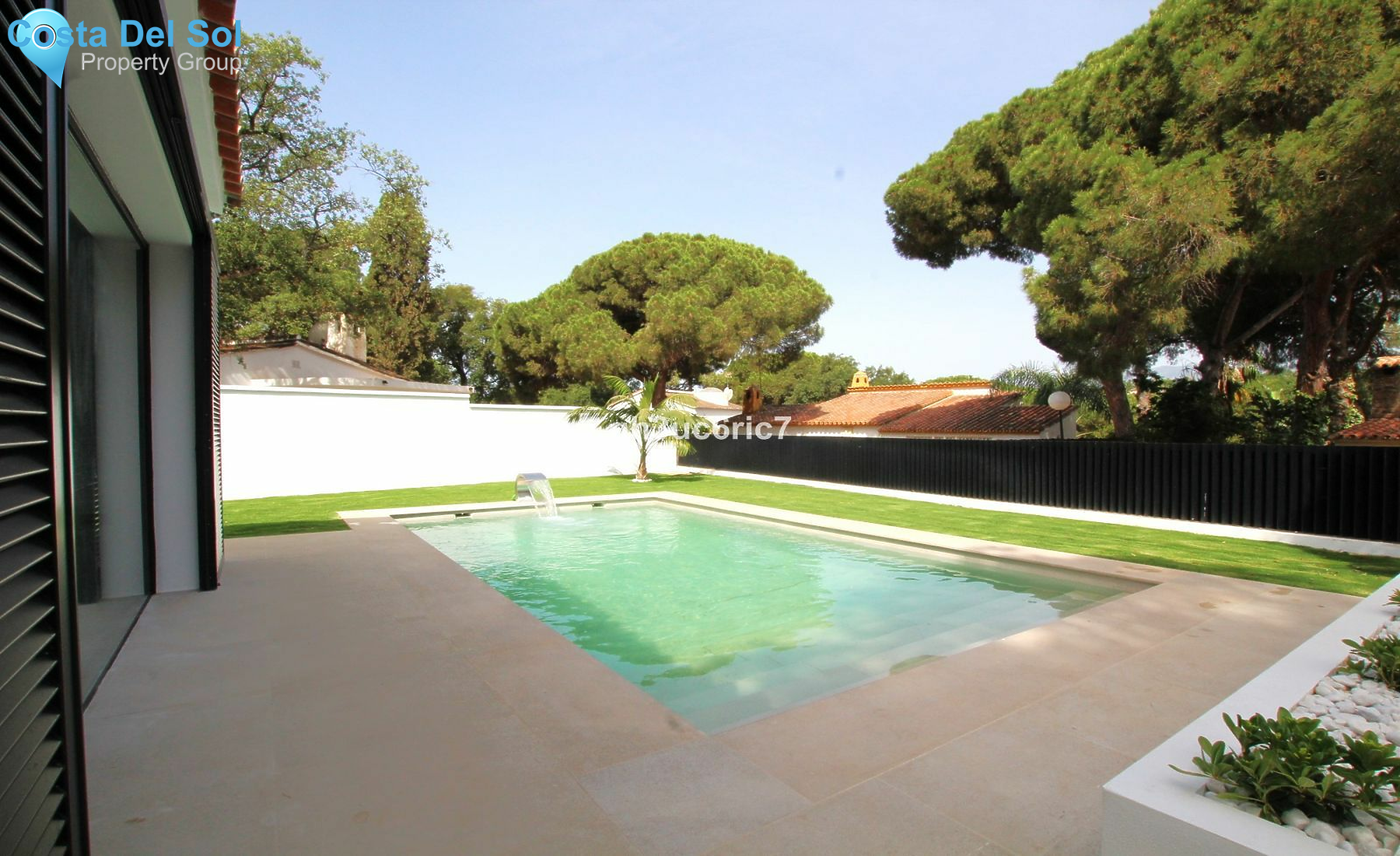 Detached Villa in Elviria-1149860