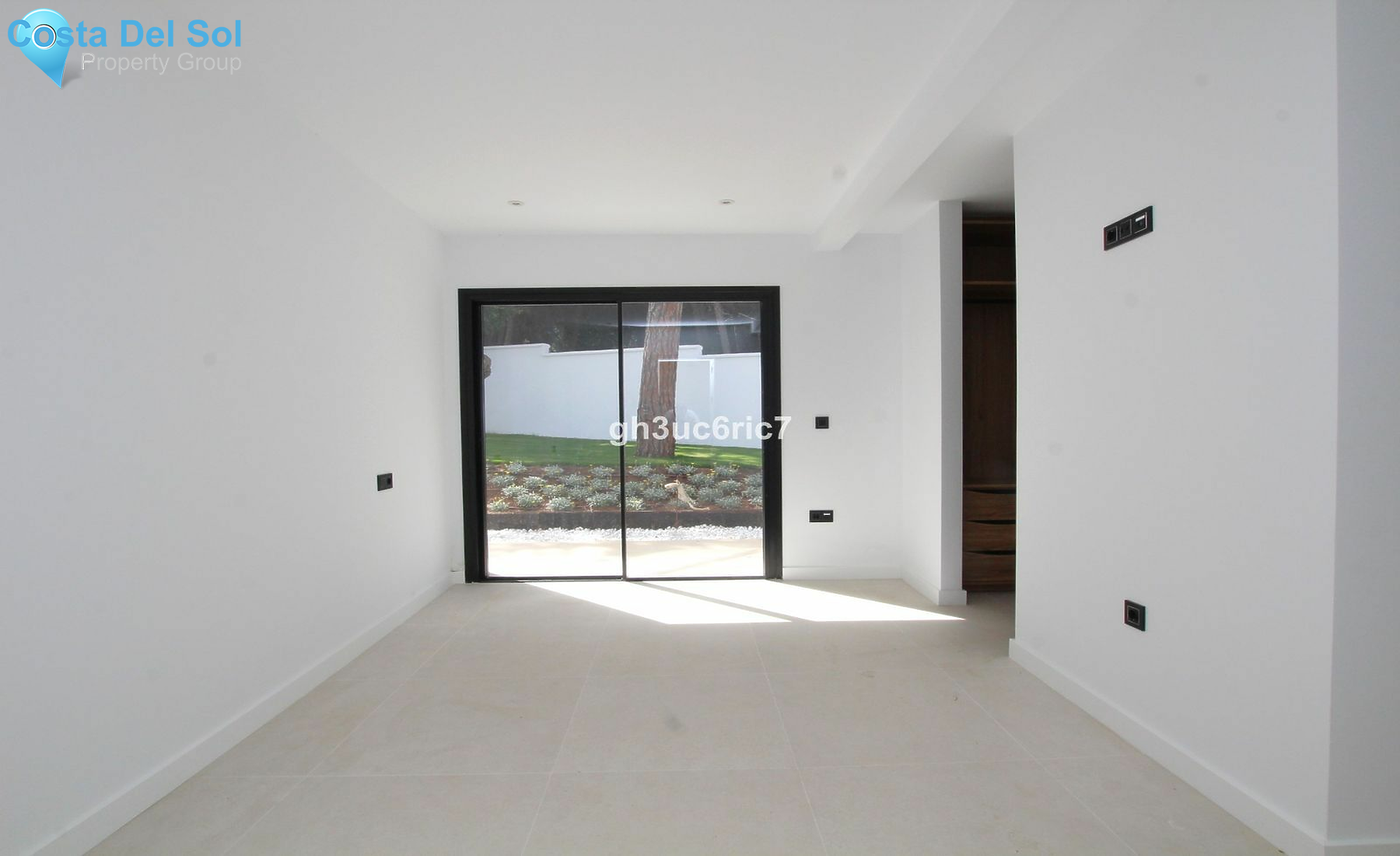 Detached Villa in Elviria-1149851