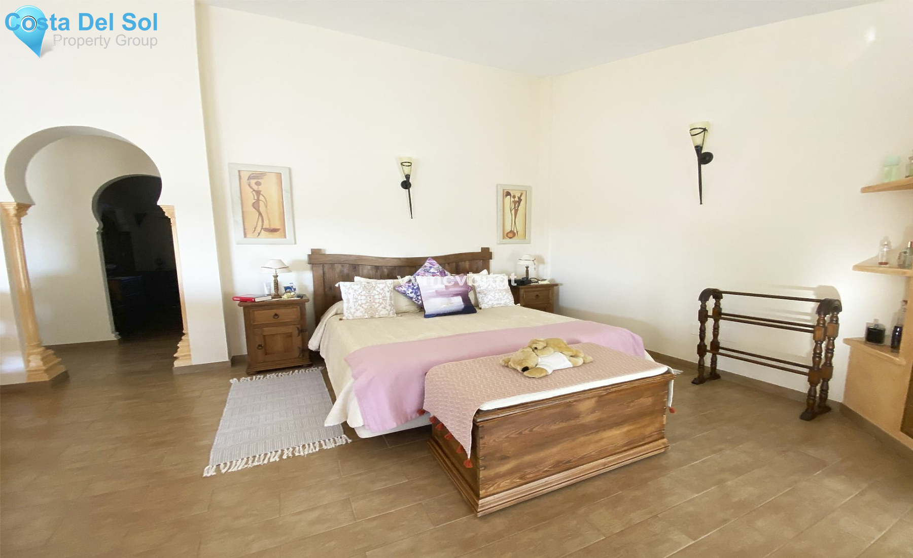 Detached Villa in Elviria-1170349