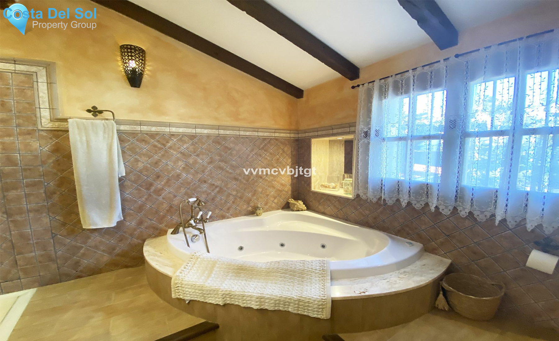 Detached Villa in Elviria-1170340