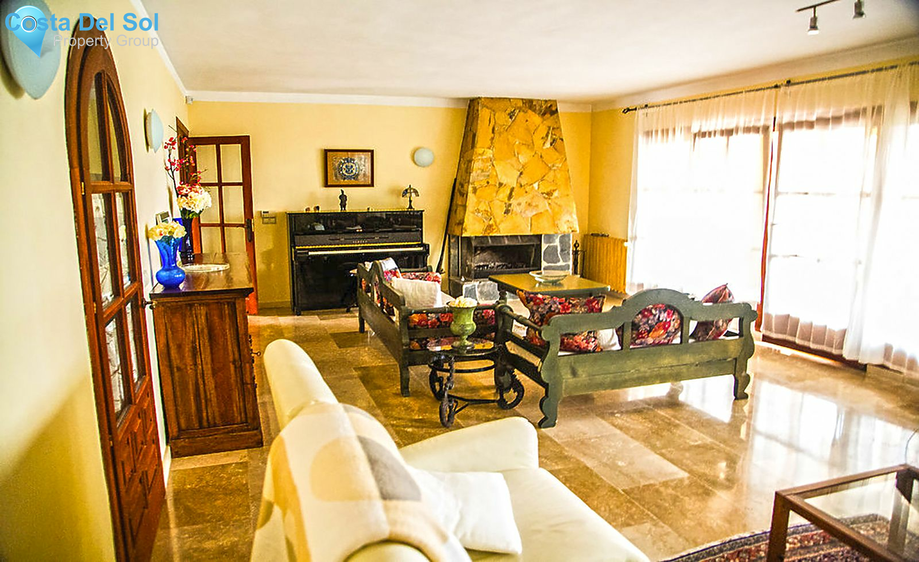 Detached Villa in Elviria-1200703