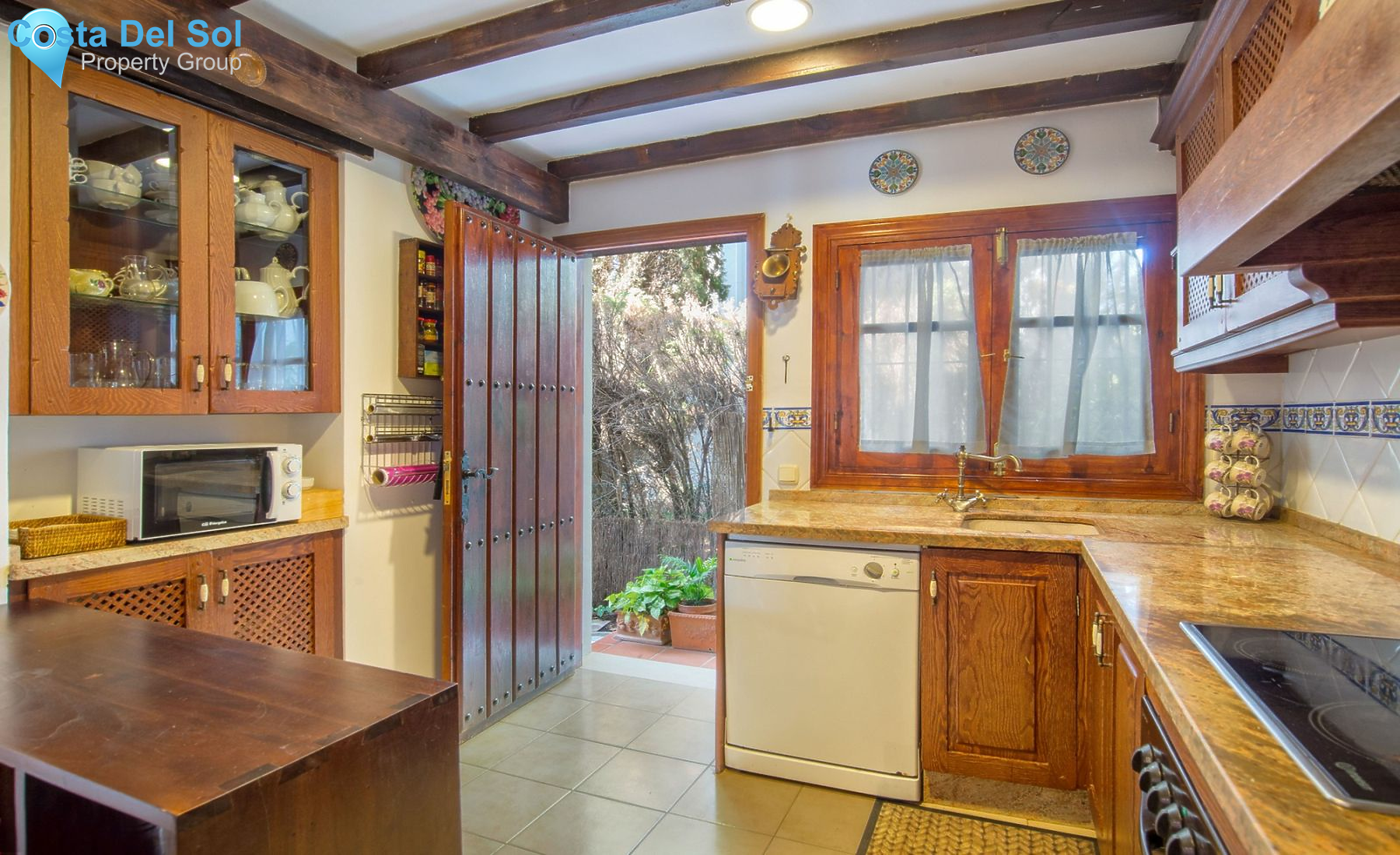 Detached Villa in Estepona-1135002