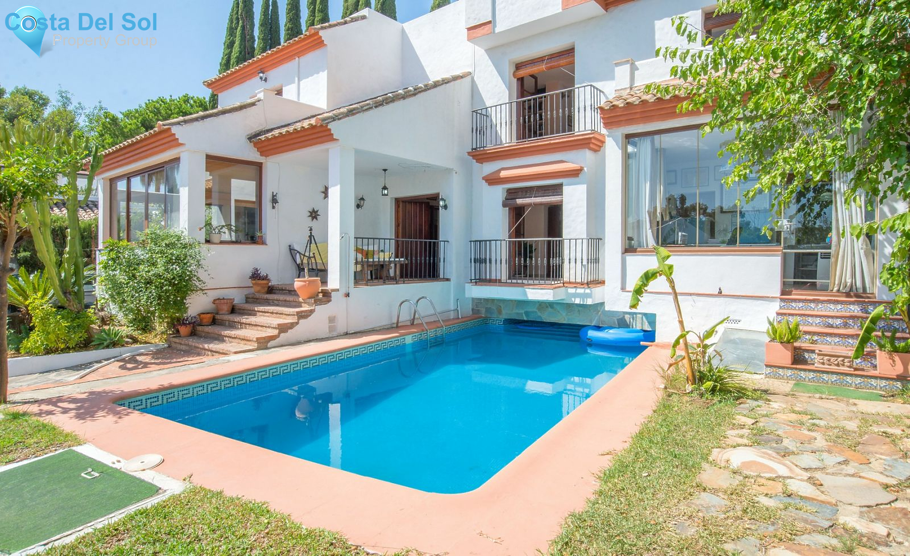 Detached Villa in Estepona-1134993