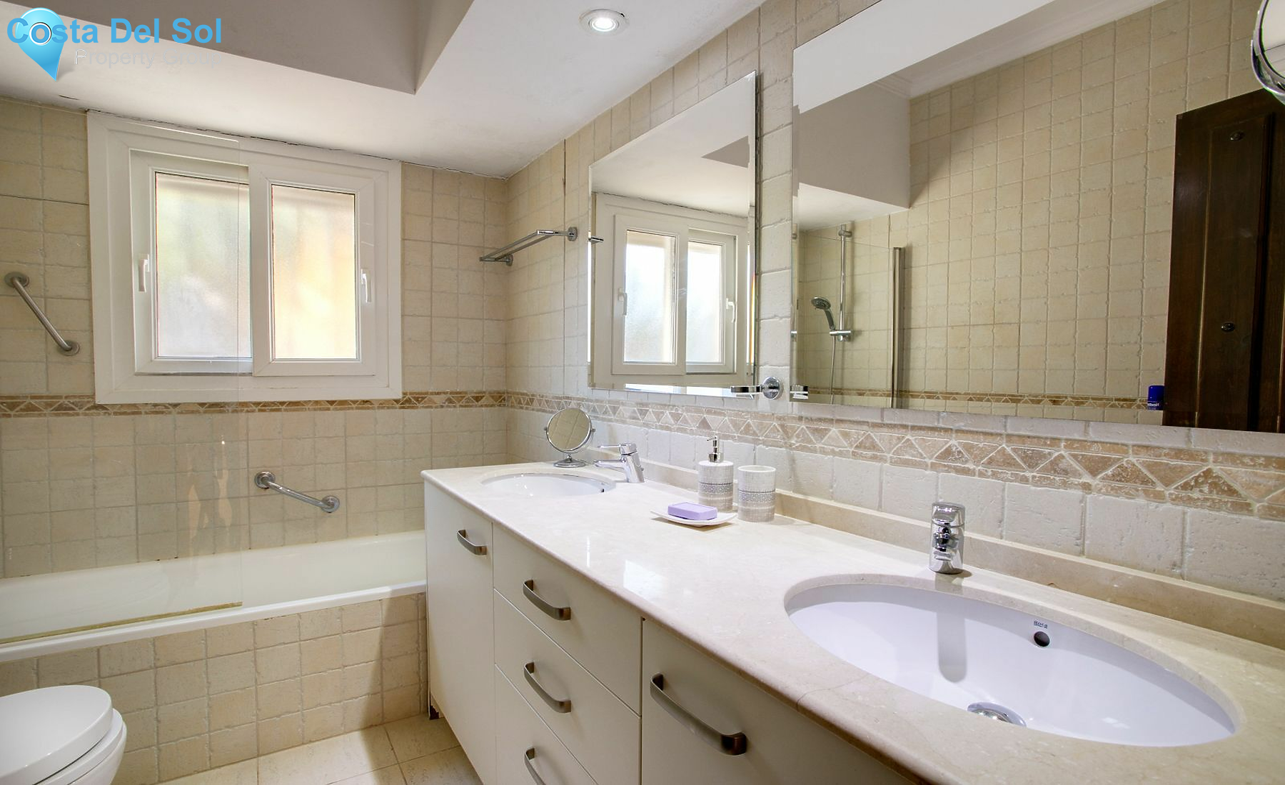 Detached Villa in Estepona-1151714