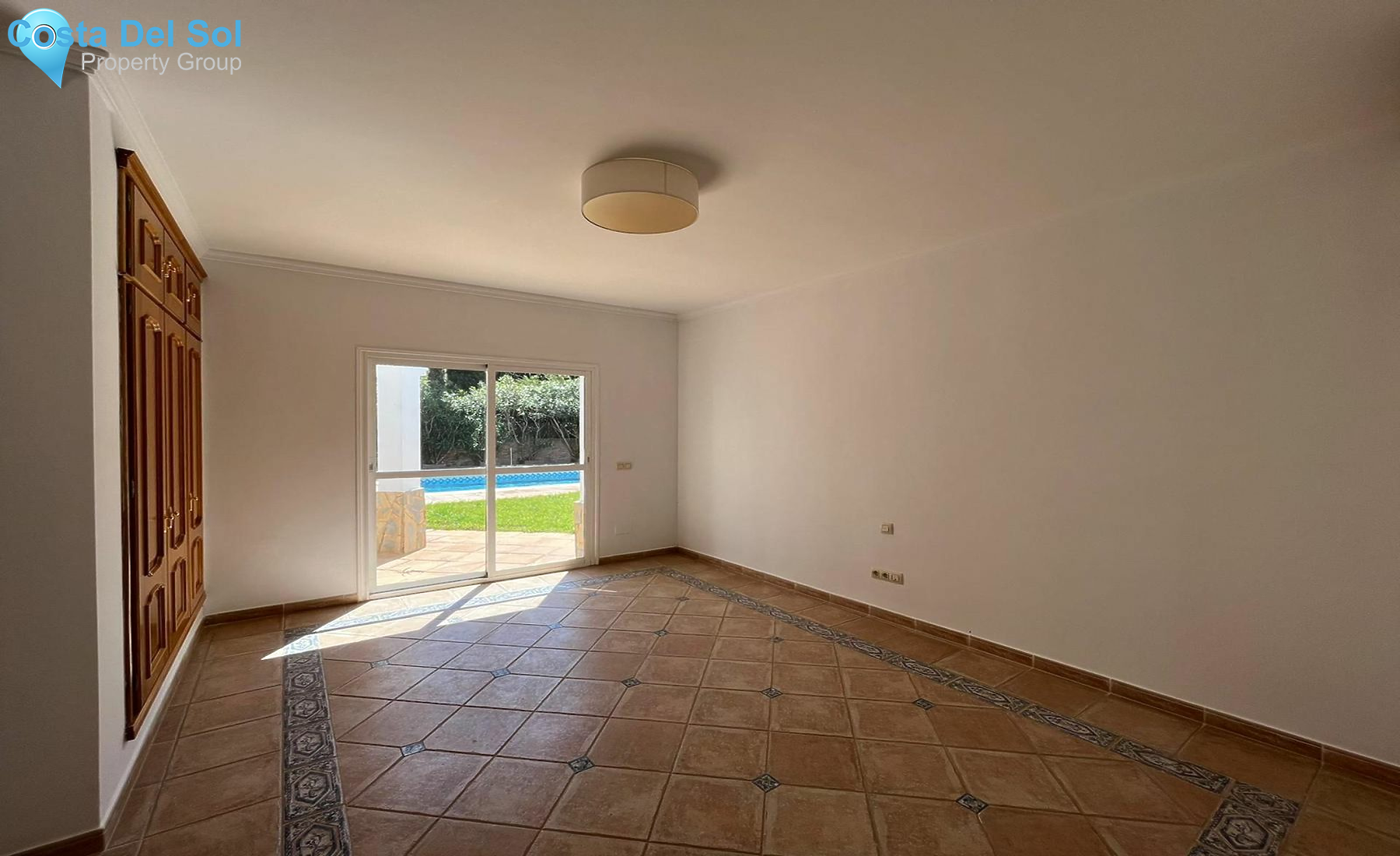 Detached Villa in Estepona-1191719