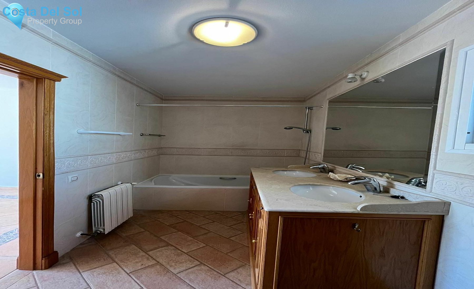 Detached Villa in Estepona-1191720