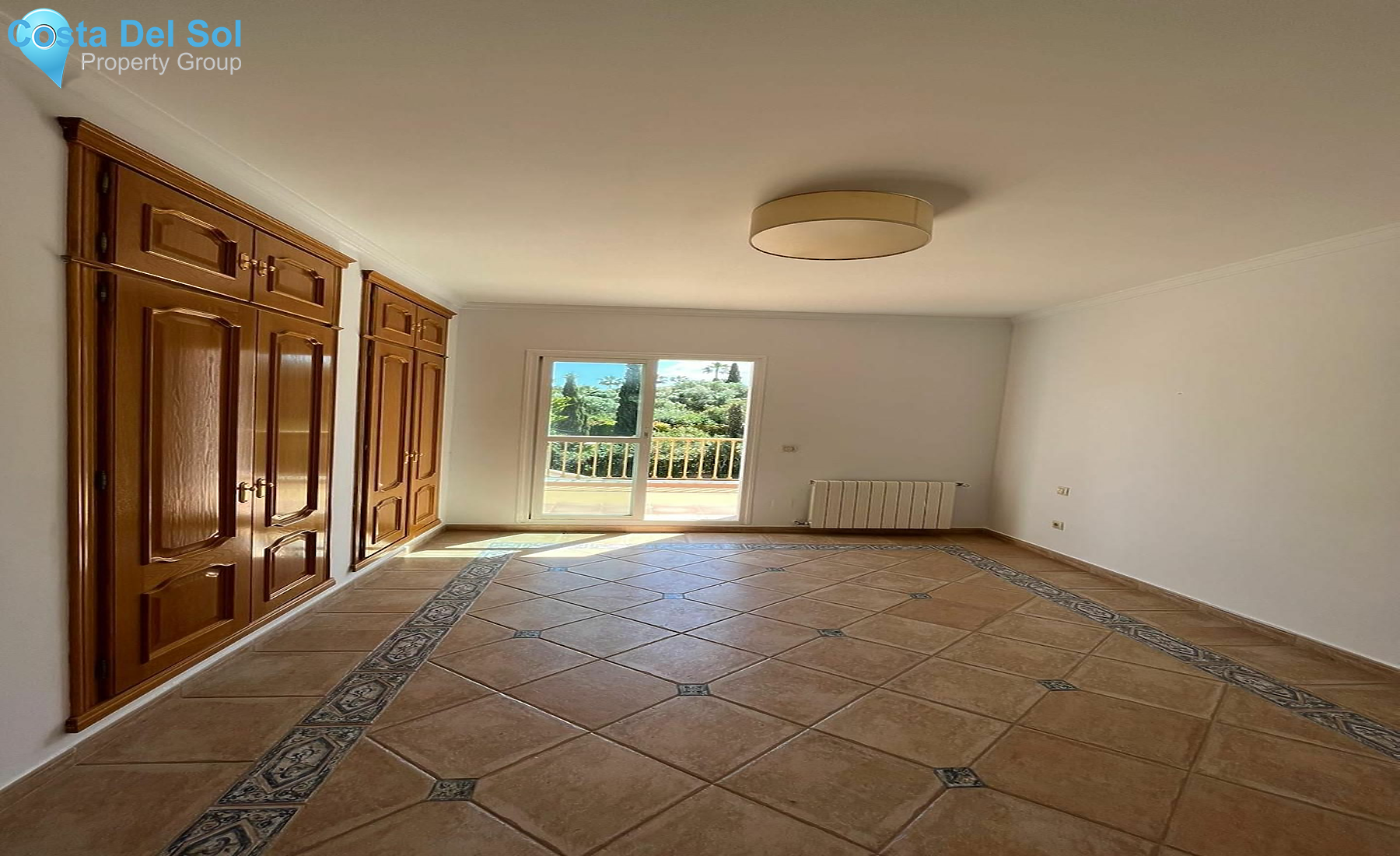Detached Villa in Estepona-1191721