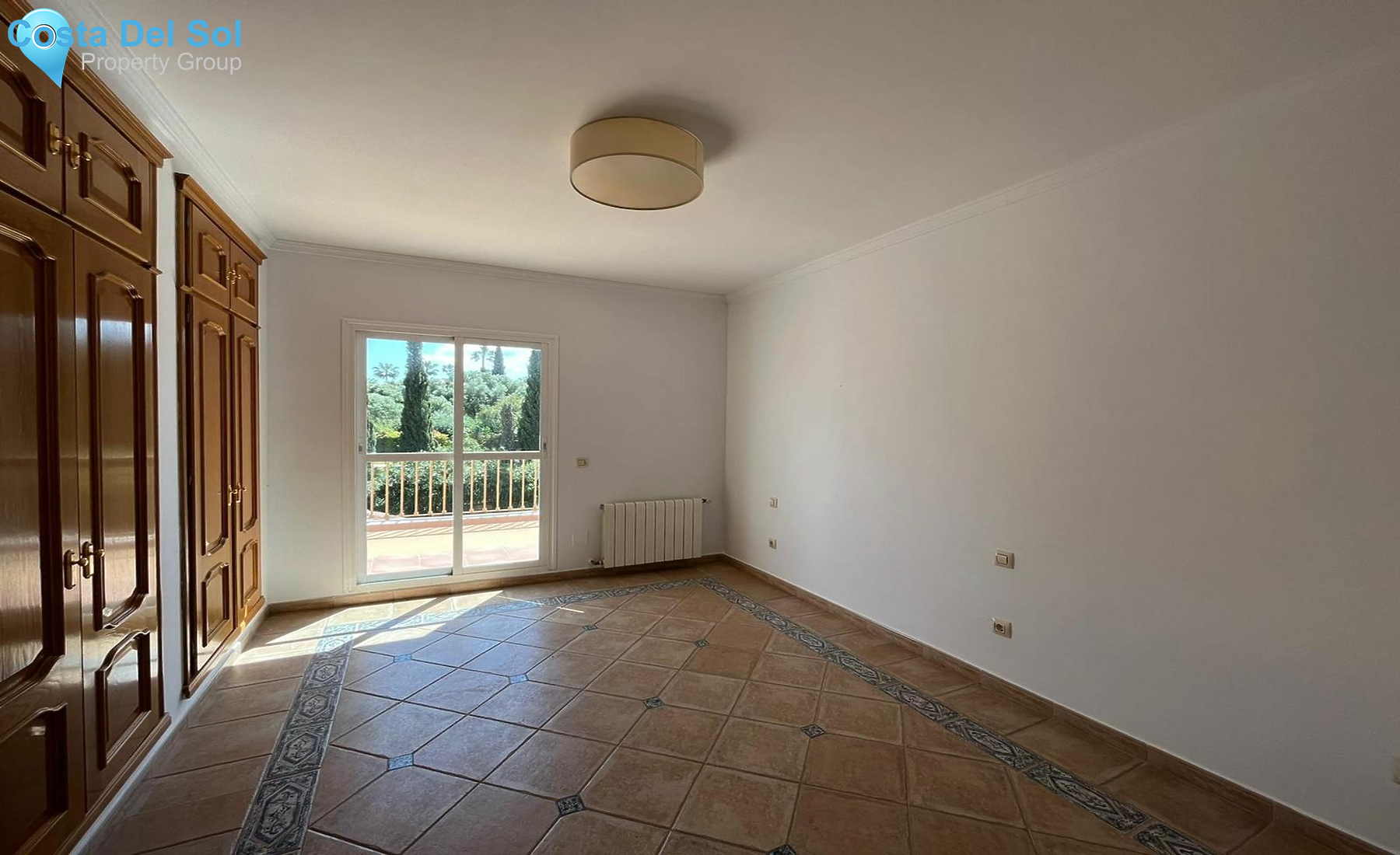 Detached Villa in Estepona-1191725