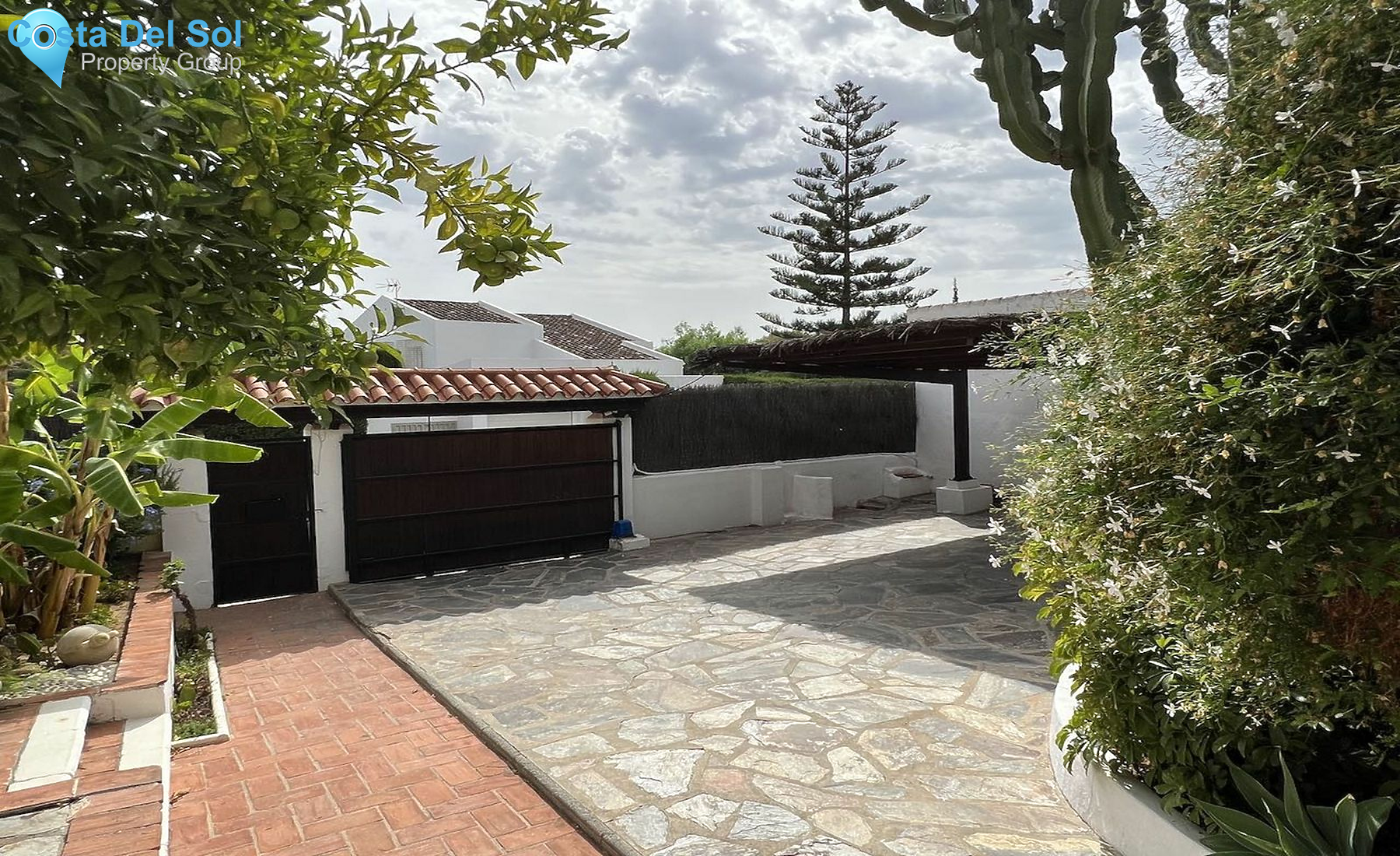 Detached Villa in Estepona-1464814