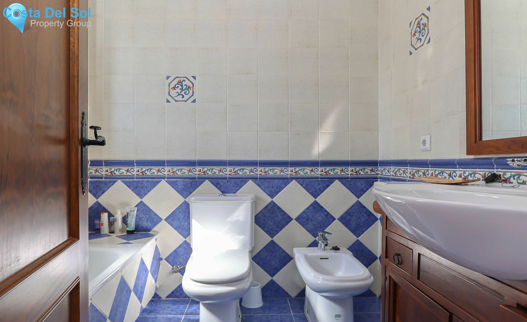 Detached Villa in Guaro-1520542