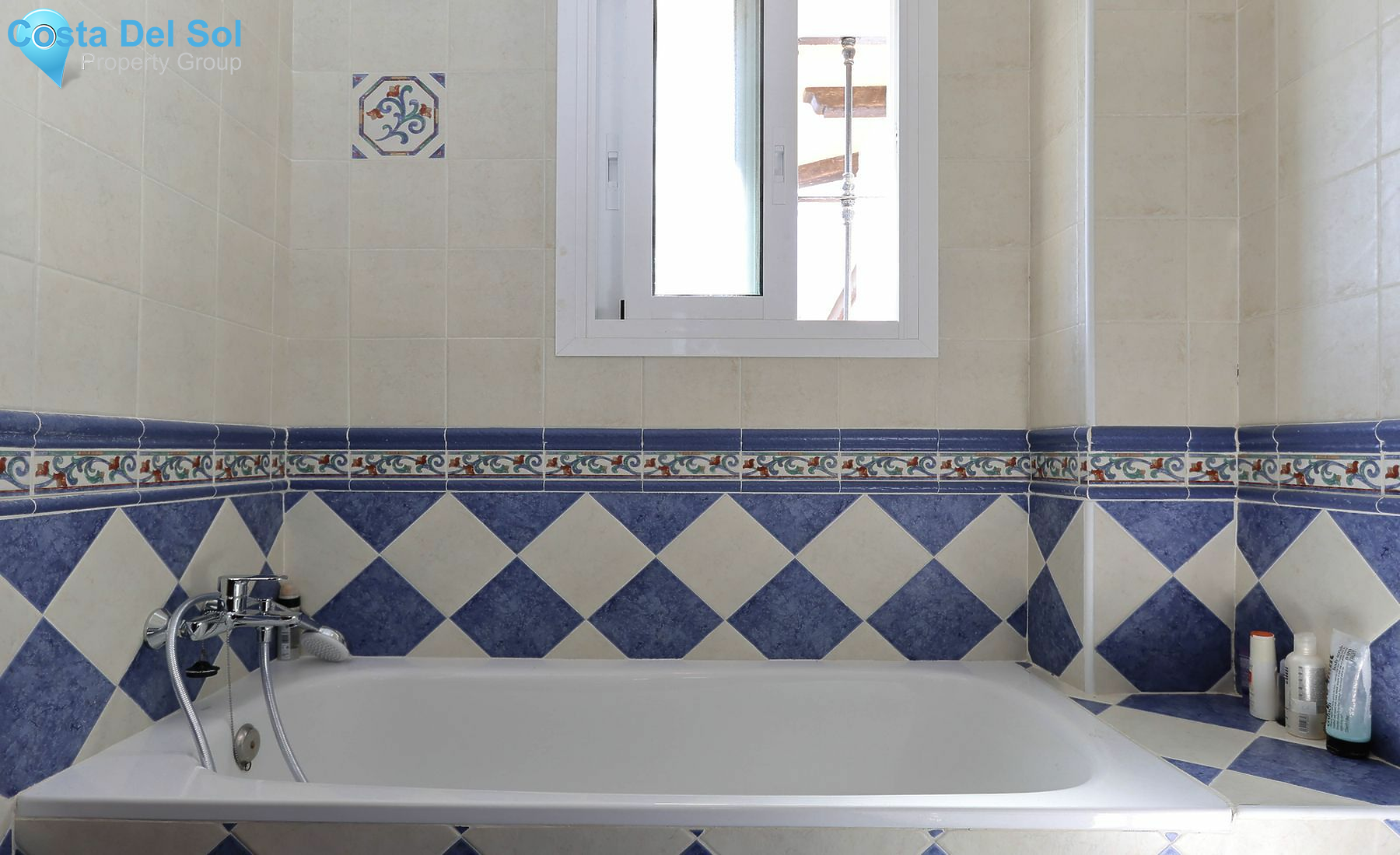 Detached Villa in Guaro-1520543