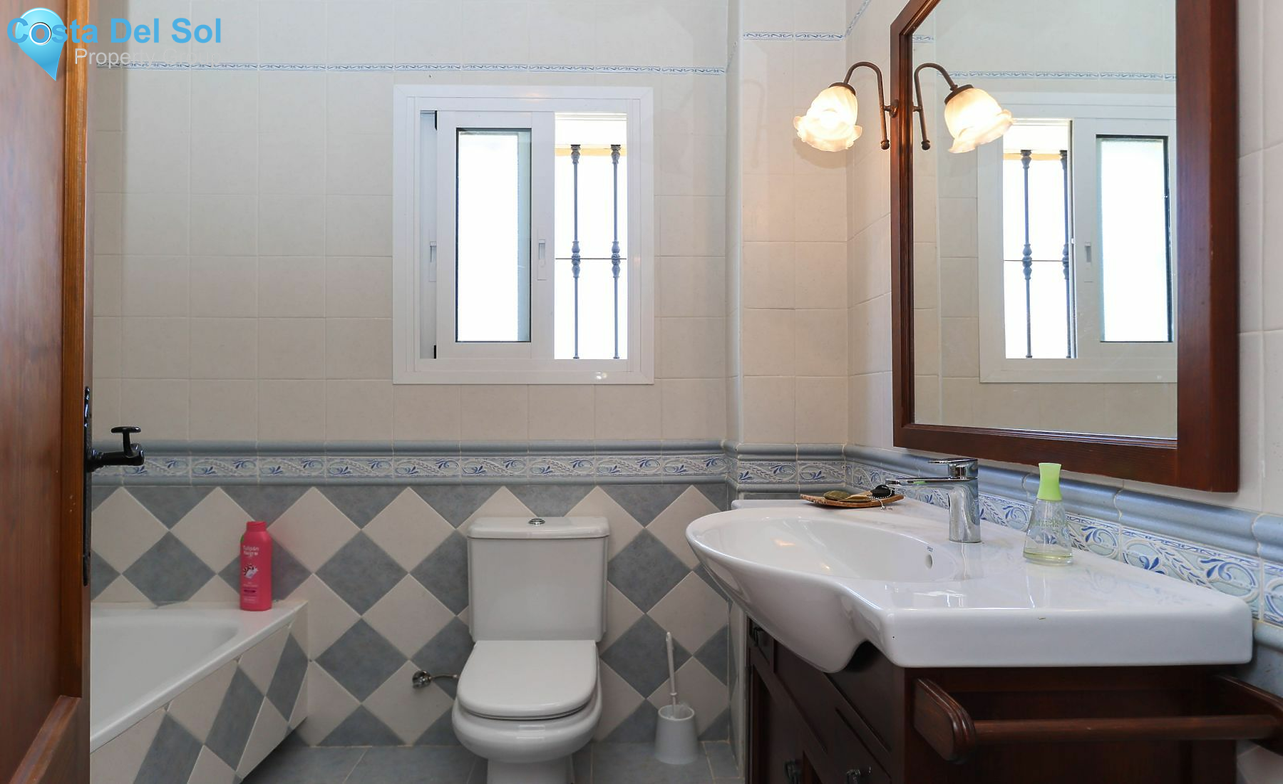 Detached Villa in Guaro-1520547