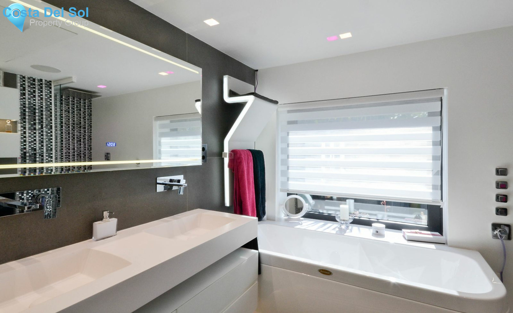 Detached Villa in Las Chapas-1395755