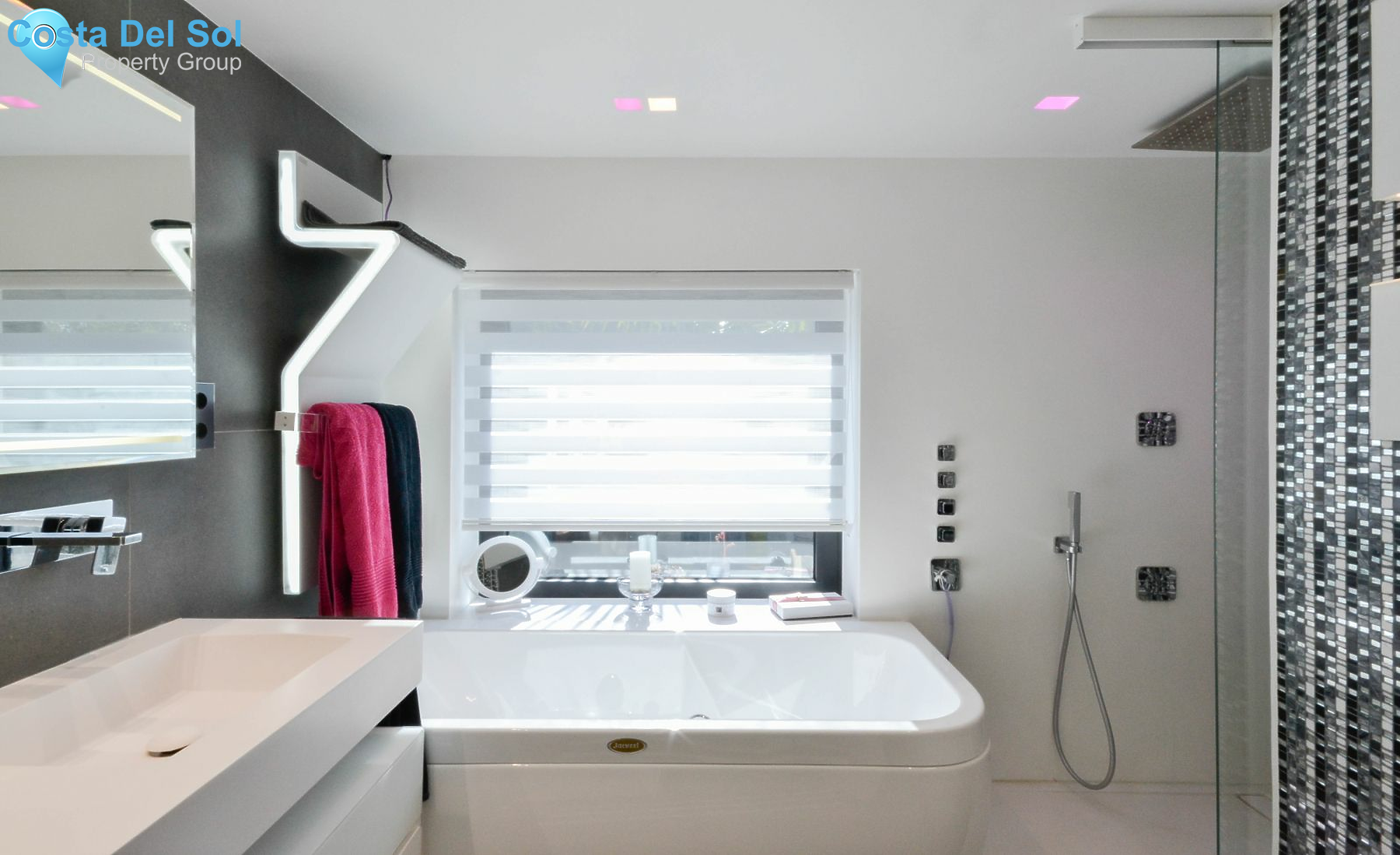 Detached Villa in Las Chapas-1395759