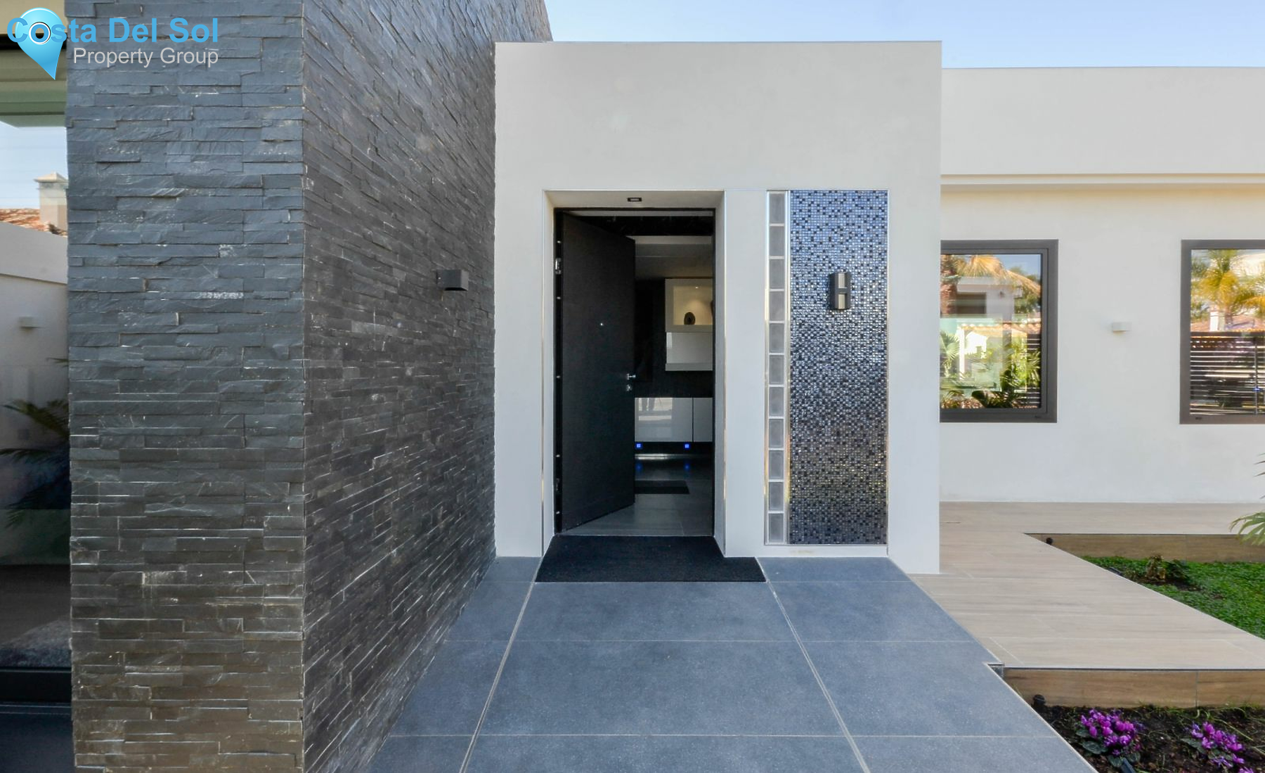 Detached Villa in Las Chapas-1395760