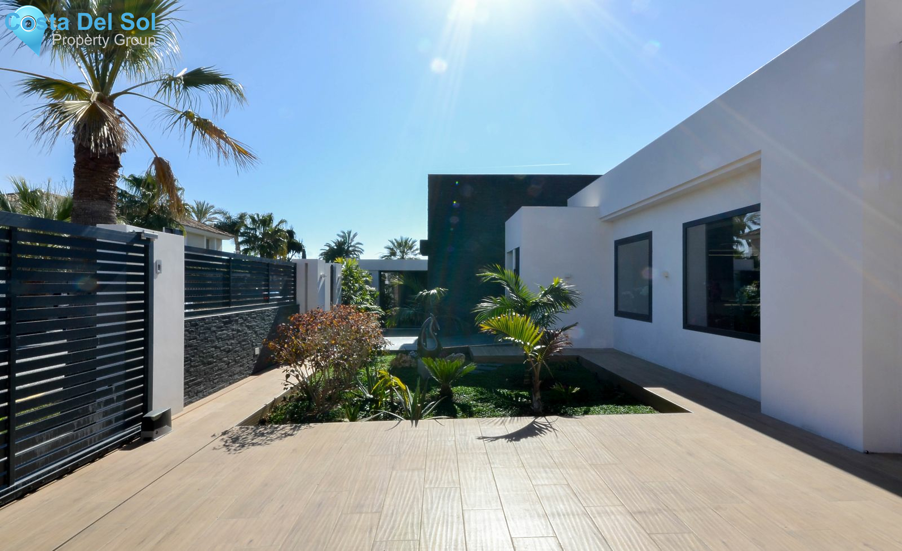 Detached Villa in Las Chapas-1395762