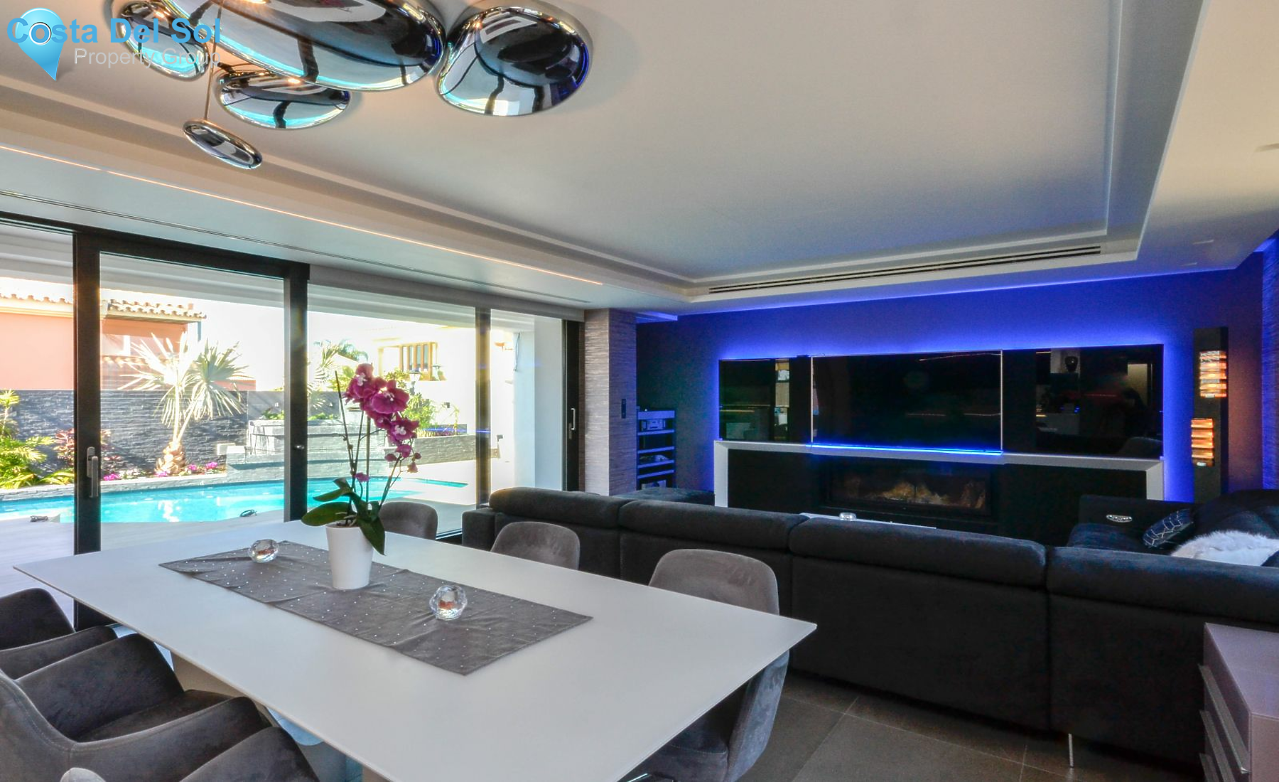 Detached Villa in Las Chapas-1395747