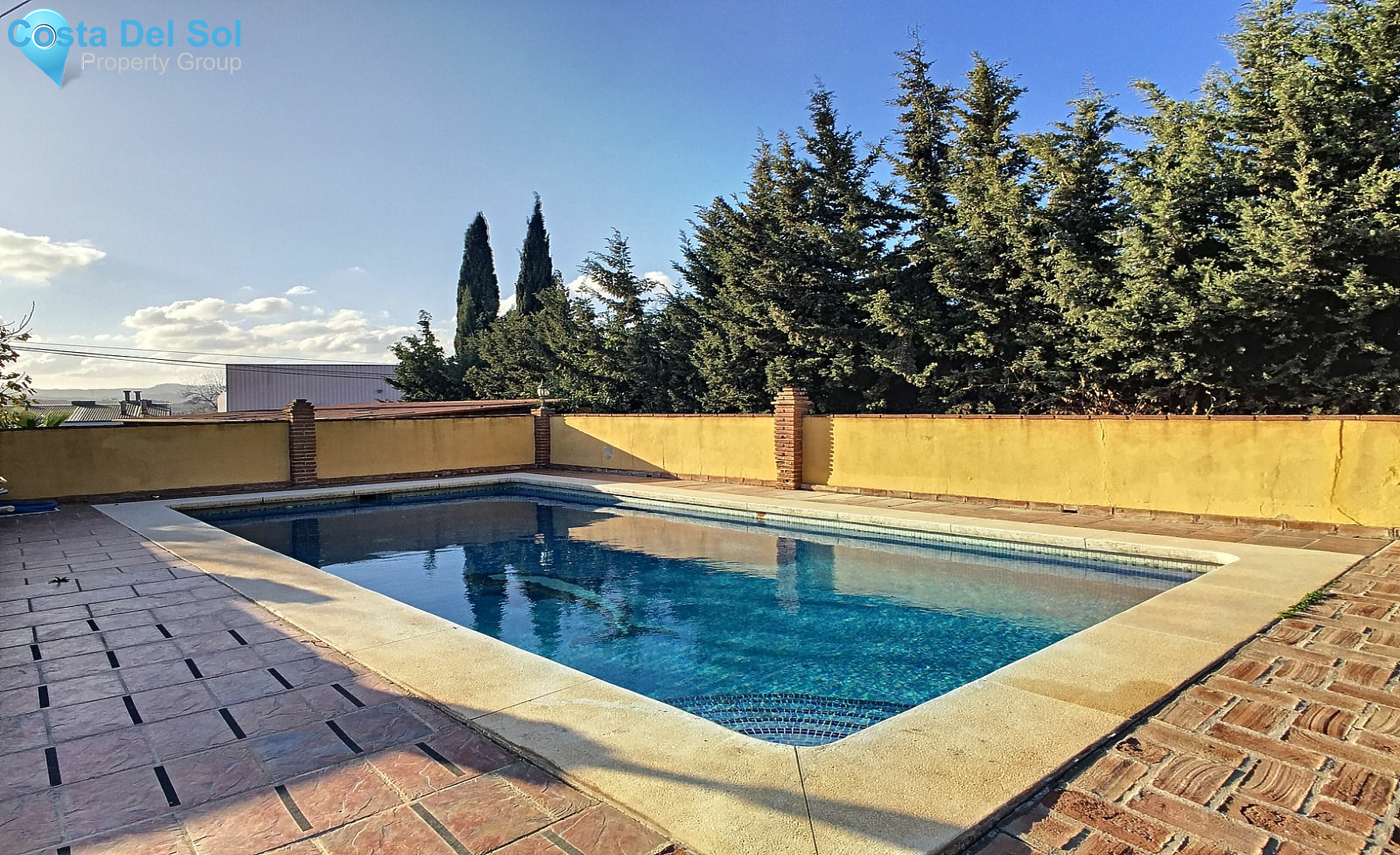 Detached Villa in Las Lagunas-1211487