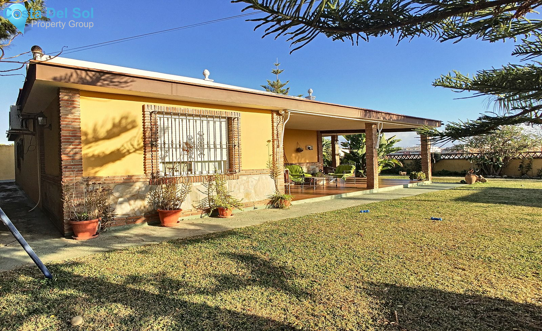 Detached Villa in Las Lagunas-1211489