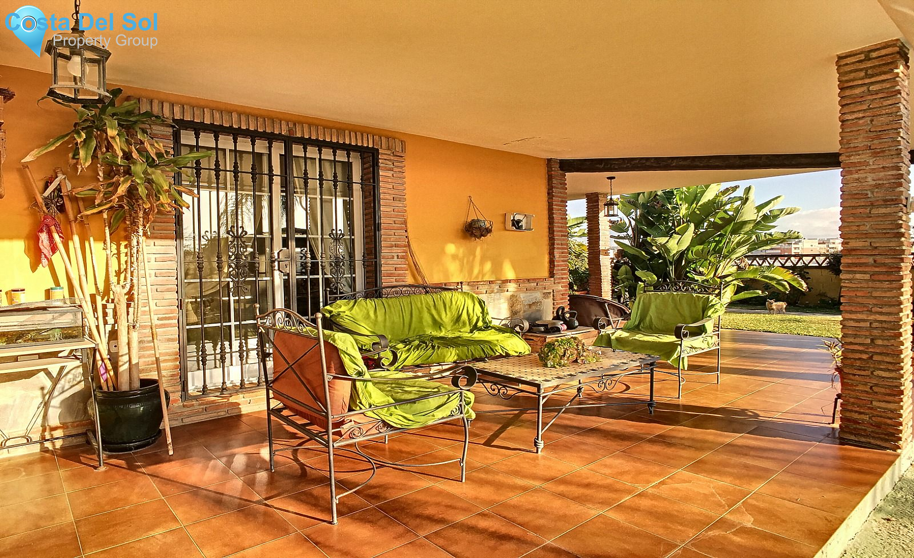 Detached Villa in Las Lagunas-1211490