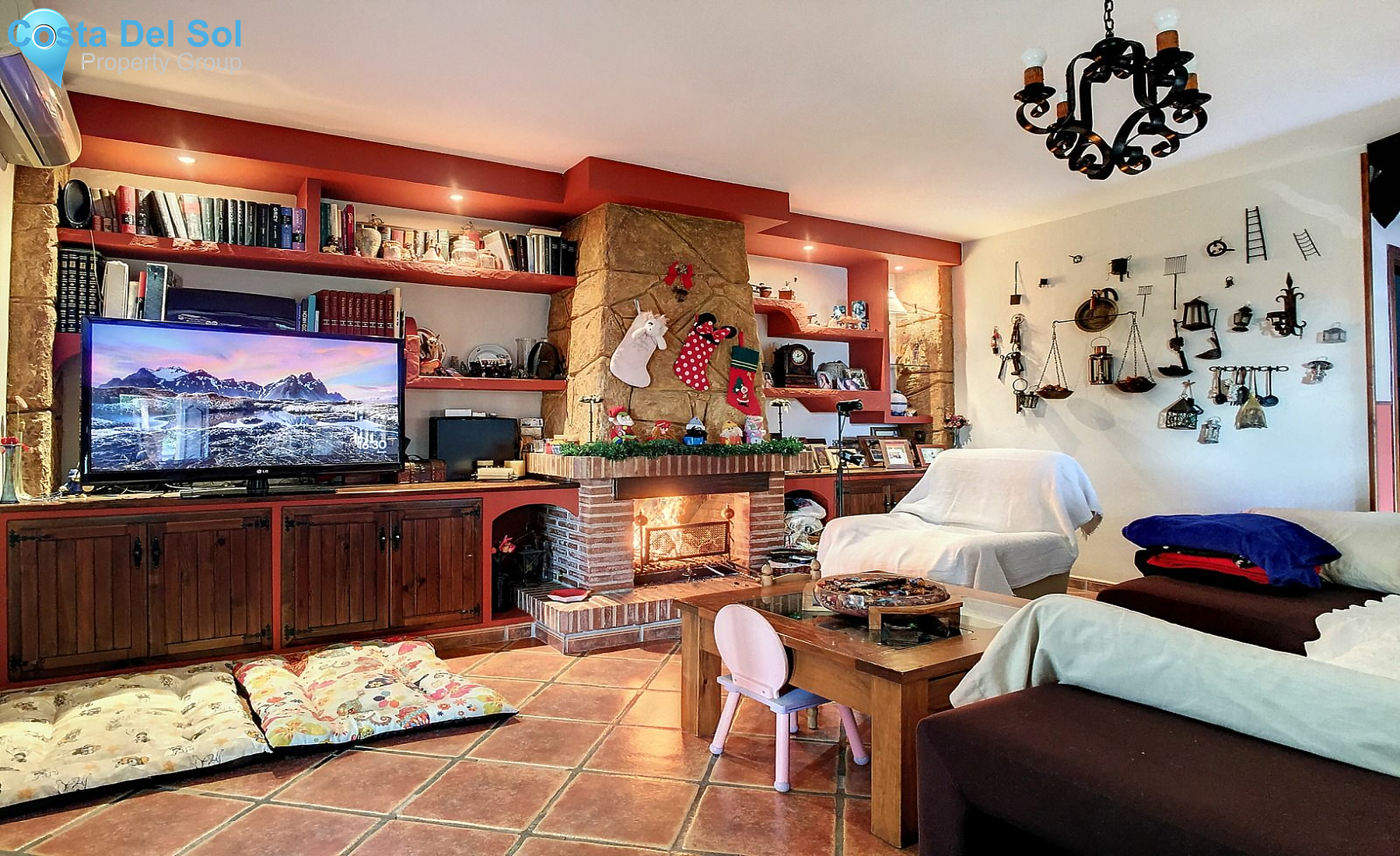 Detached Villa in Las Lagunas-1211478