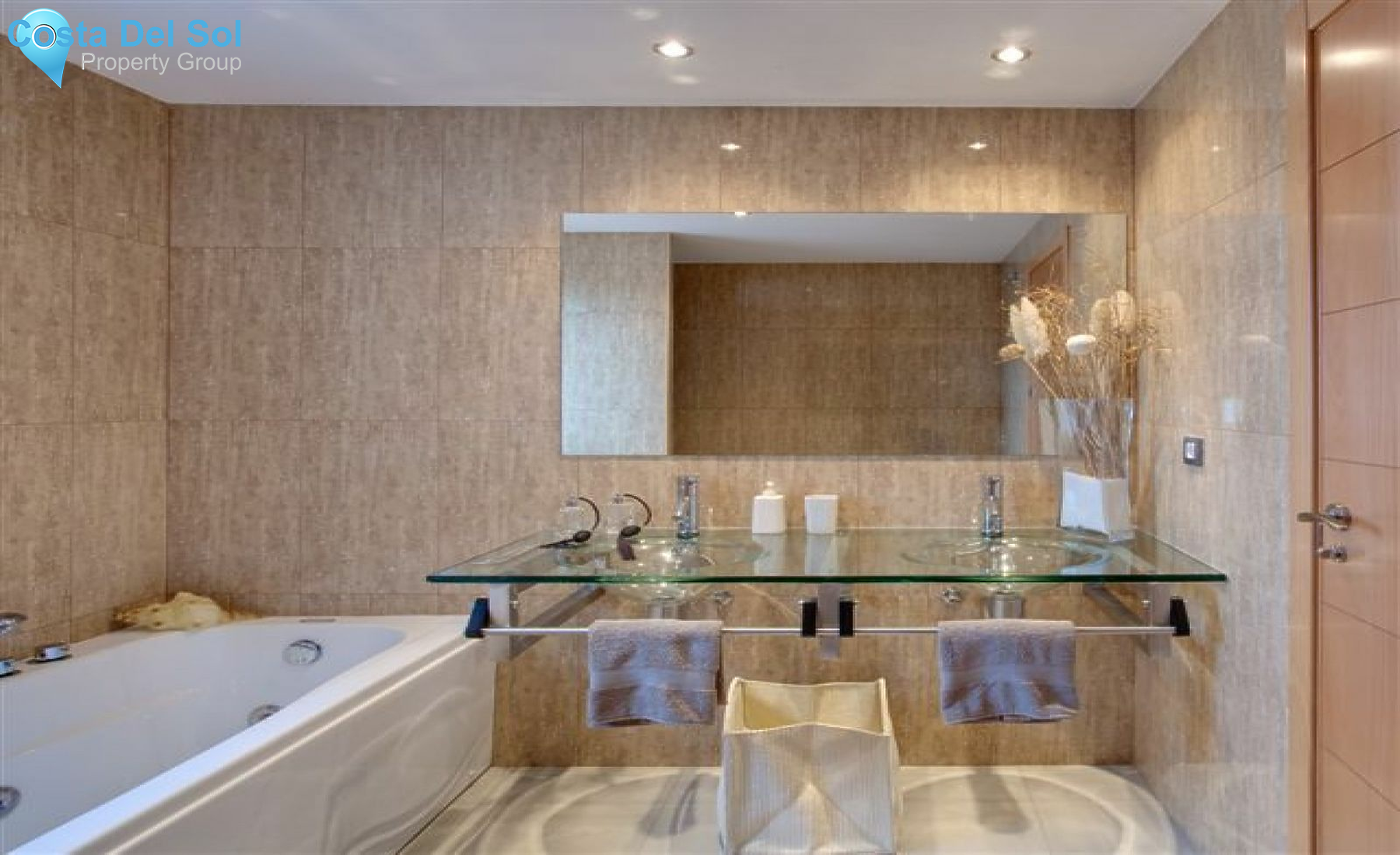 Detached Villa in Marbella-1126629