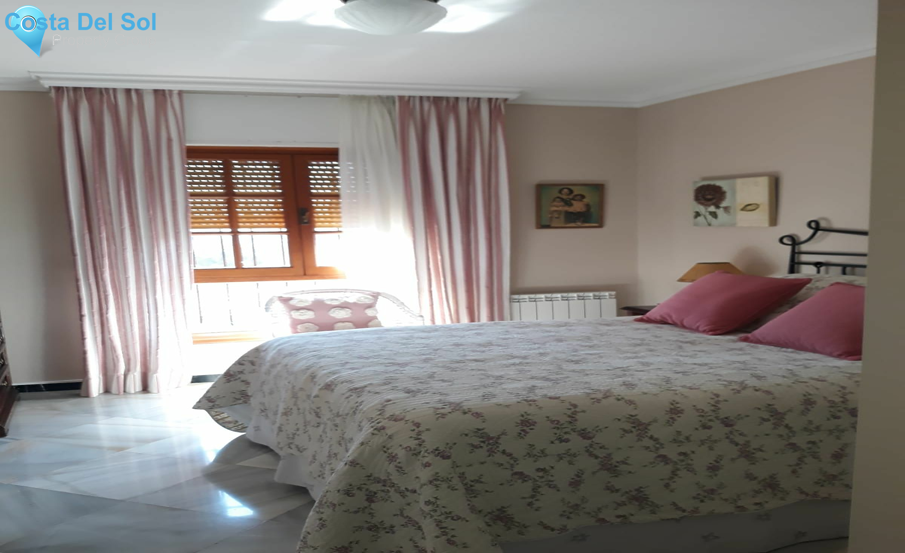 Detached Villa in Marbella-1183696