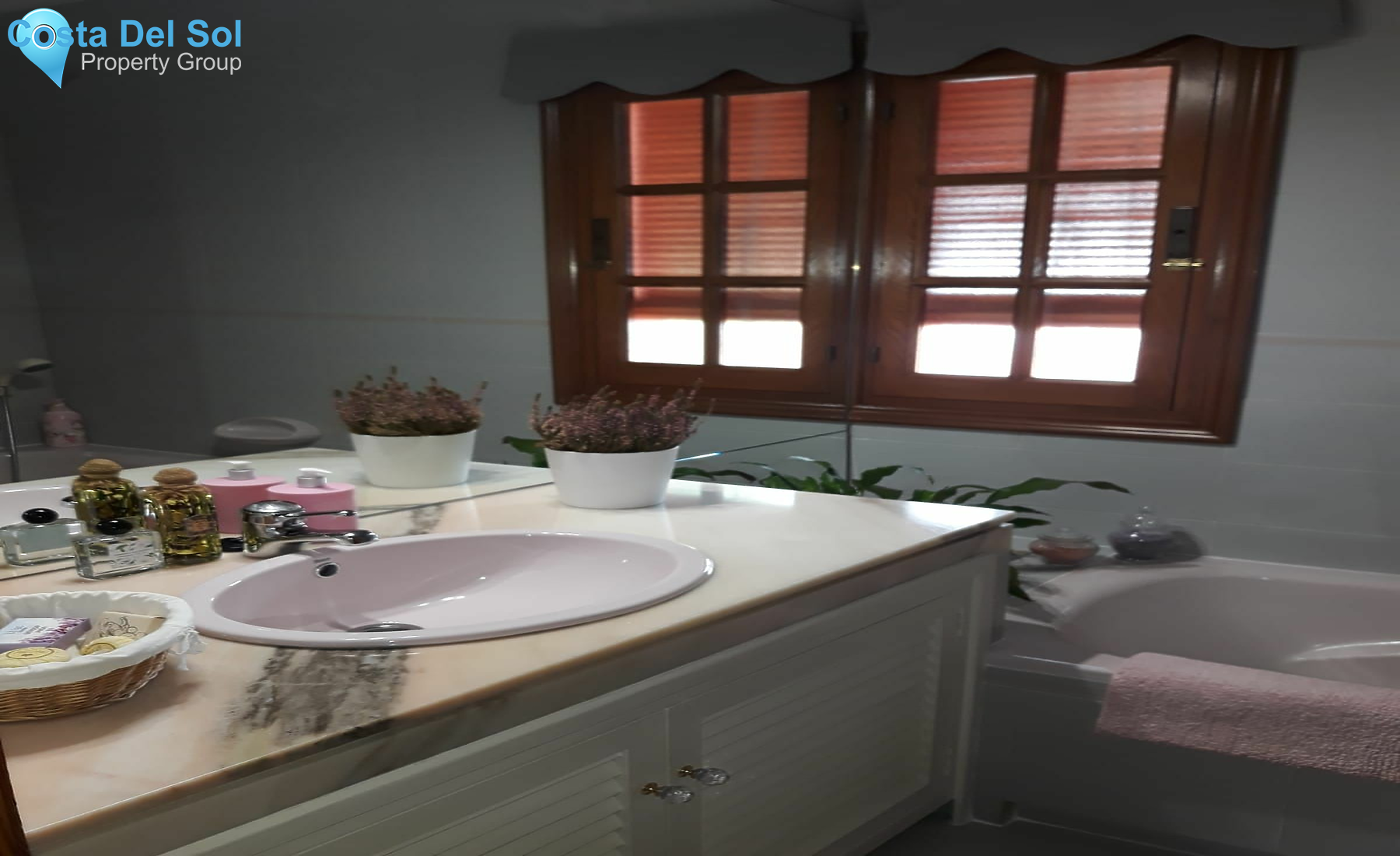 Detached Villa in Marbella-1183699