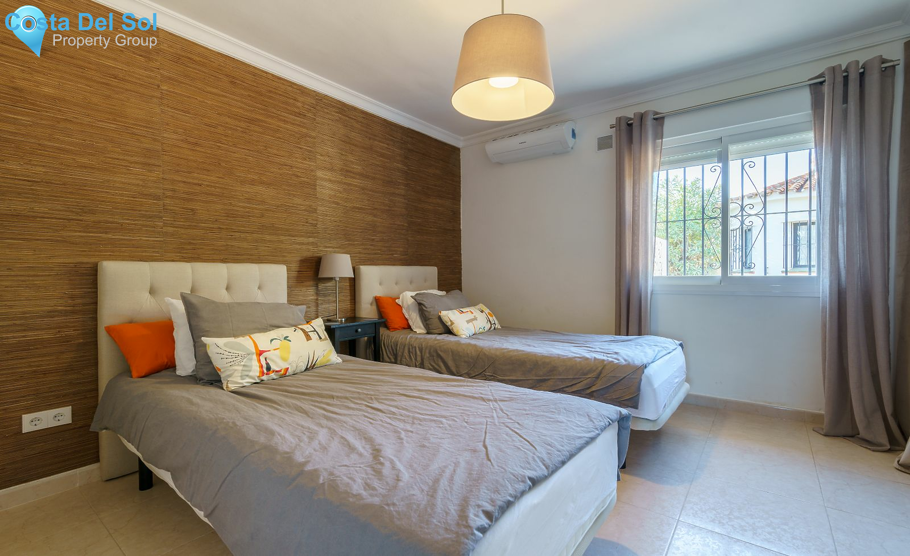 Detached Villa in El Chaparral-1147859