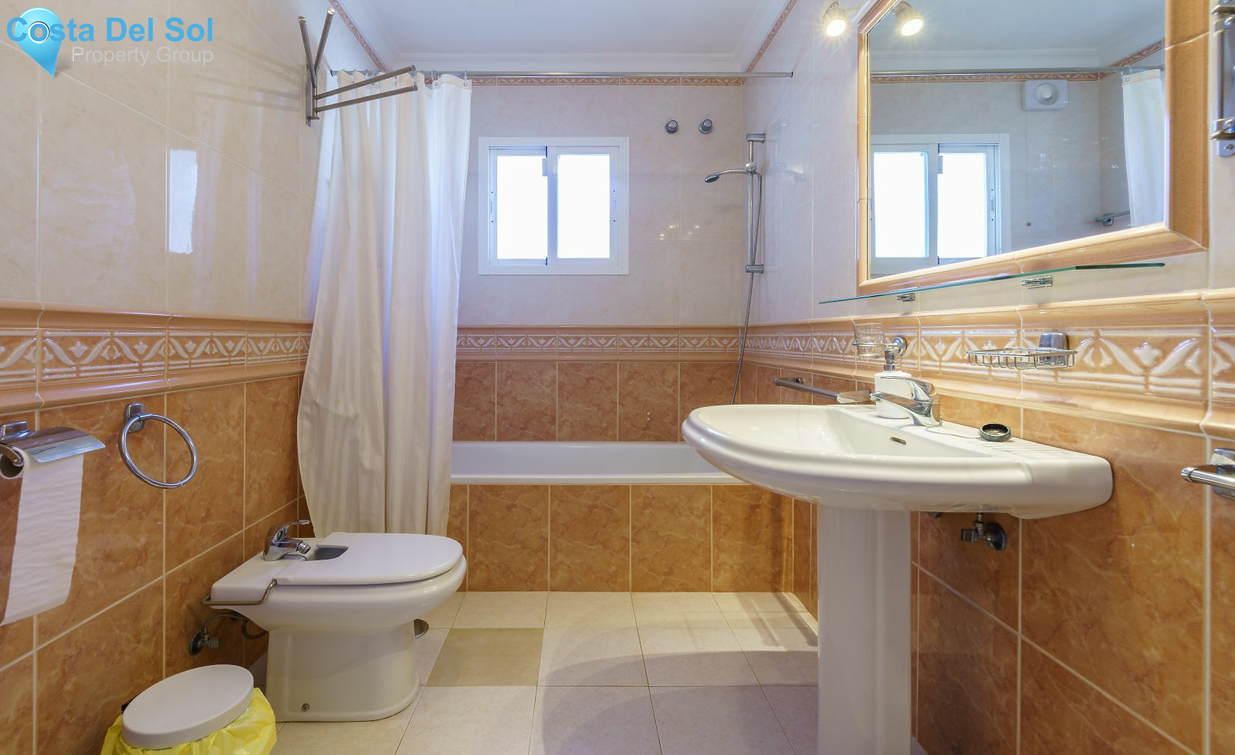 Detached Villa in El Chaparral-1147861