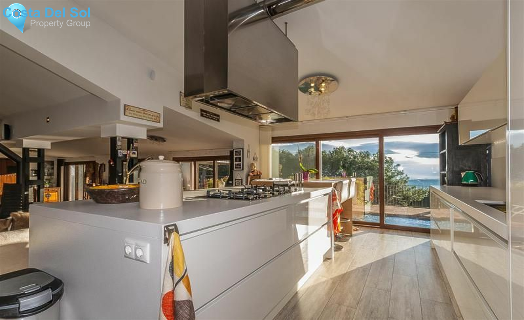 Detached Villa in Mijas-1136430