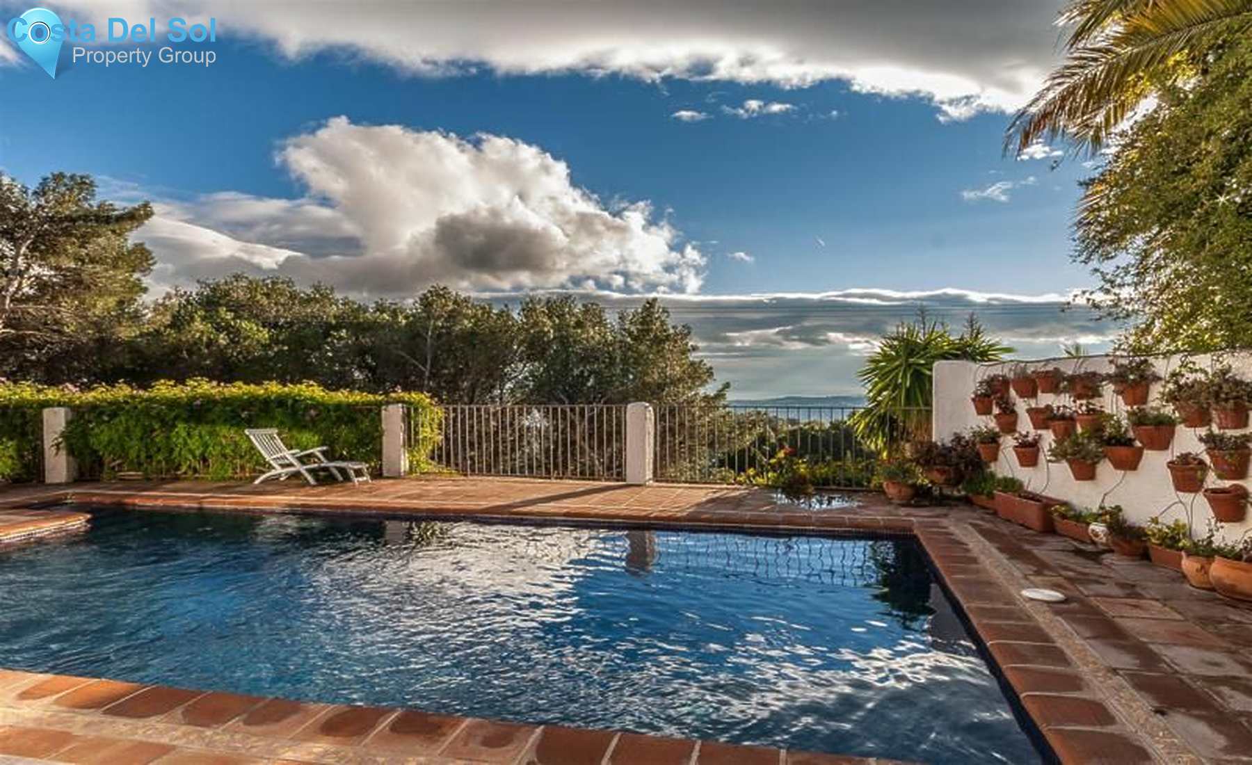 Detached Villa in Mijas-1136432