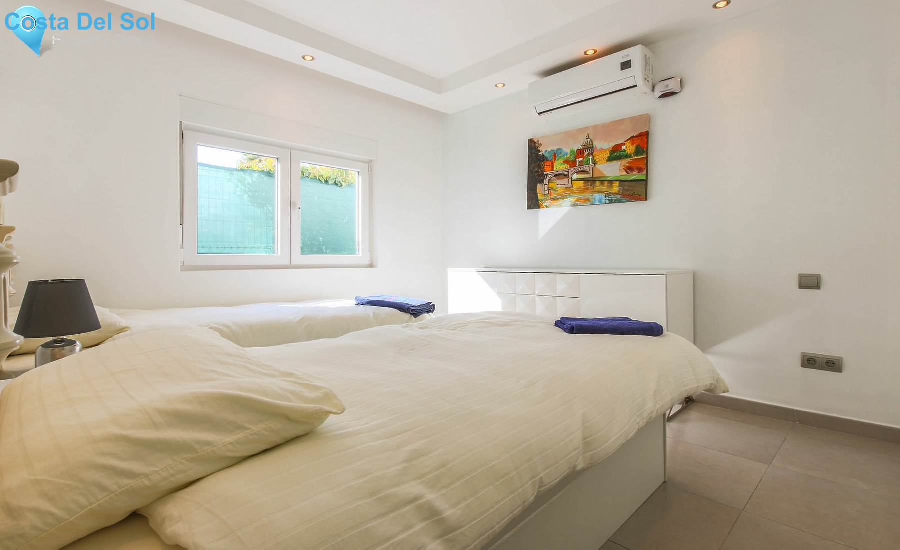 Detached Villa in New Golden Mile-1417048