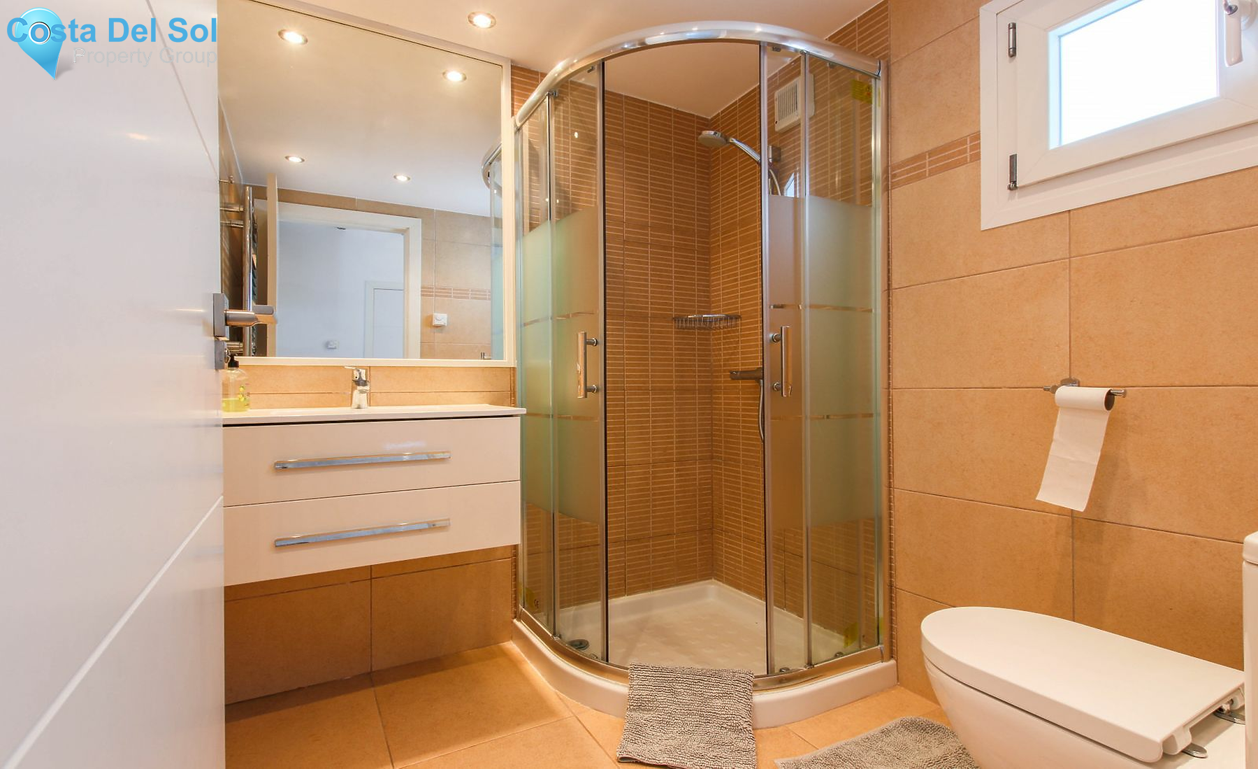 Detached Villa in New Golden Mile-1417052