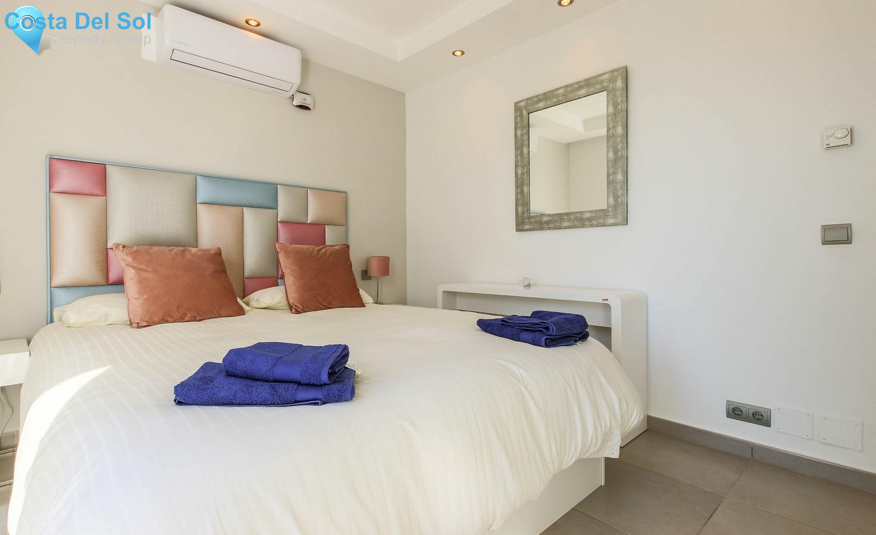 Detached Villa in New Golden Mile-1417054