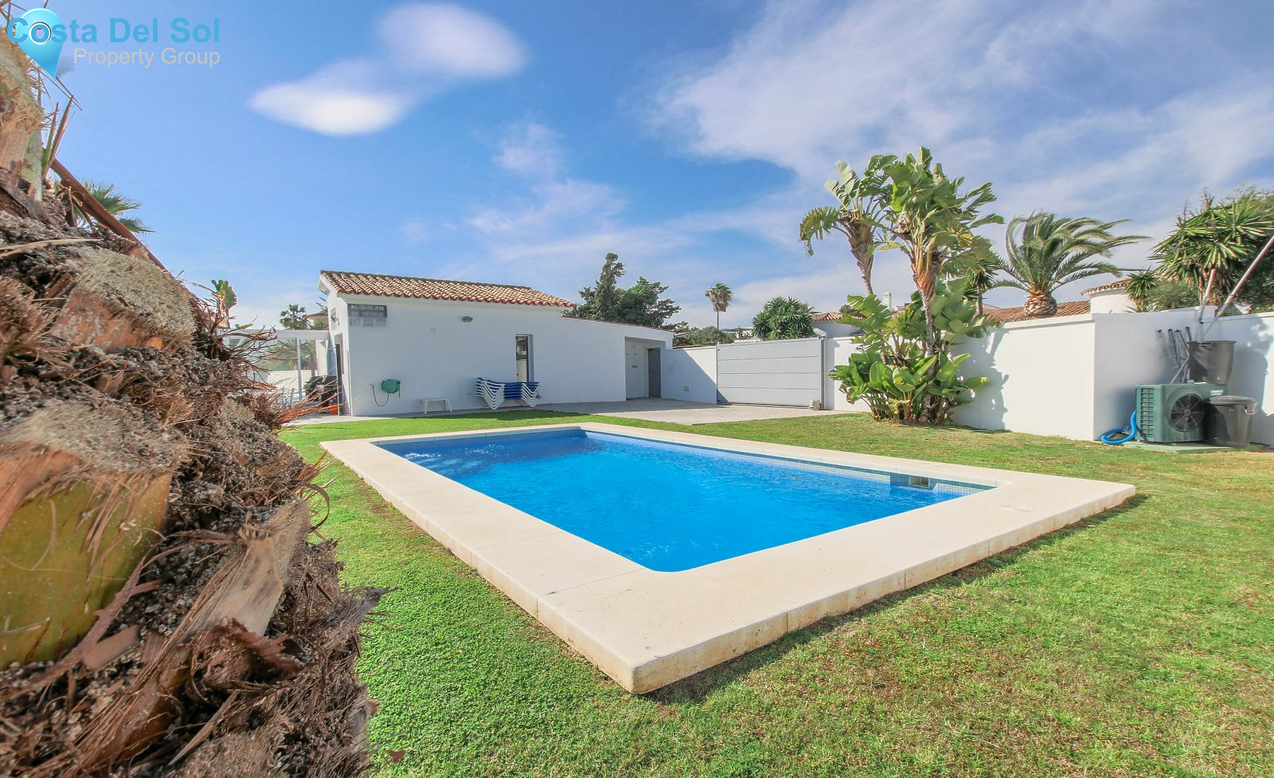 Detached Villa in New Golden Mile-1417046