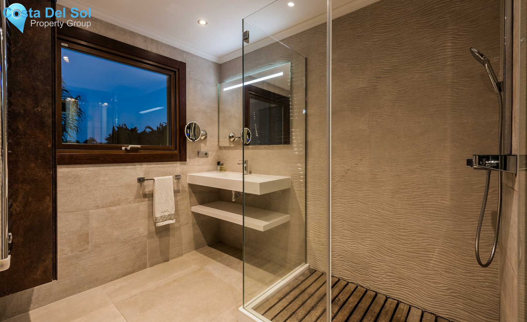 Detached Villa in Nueva Andalucía-1392503