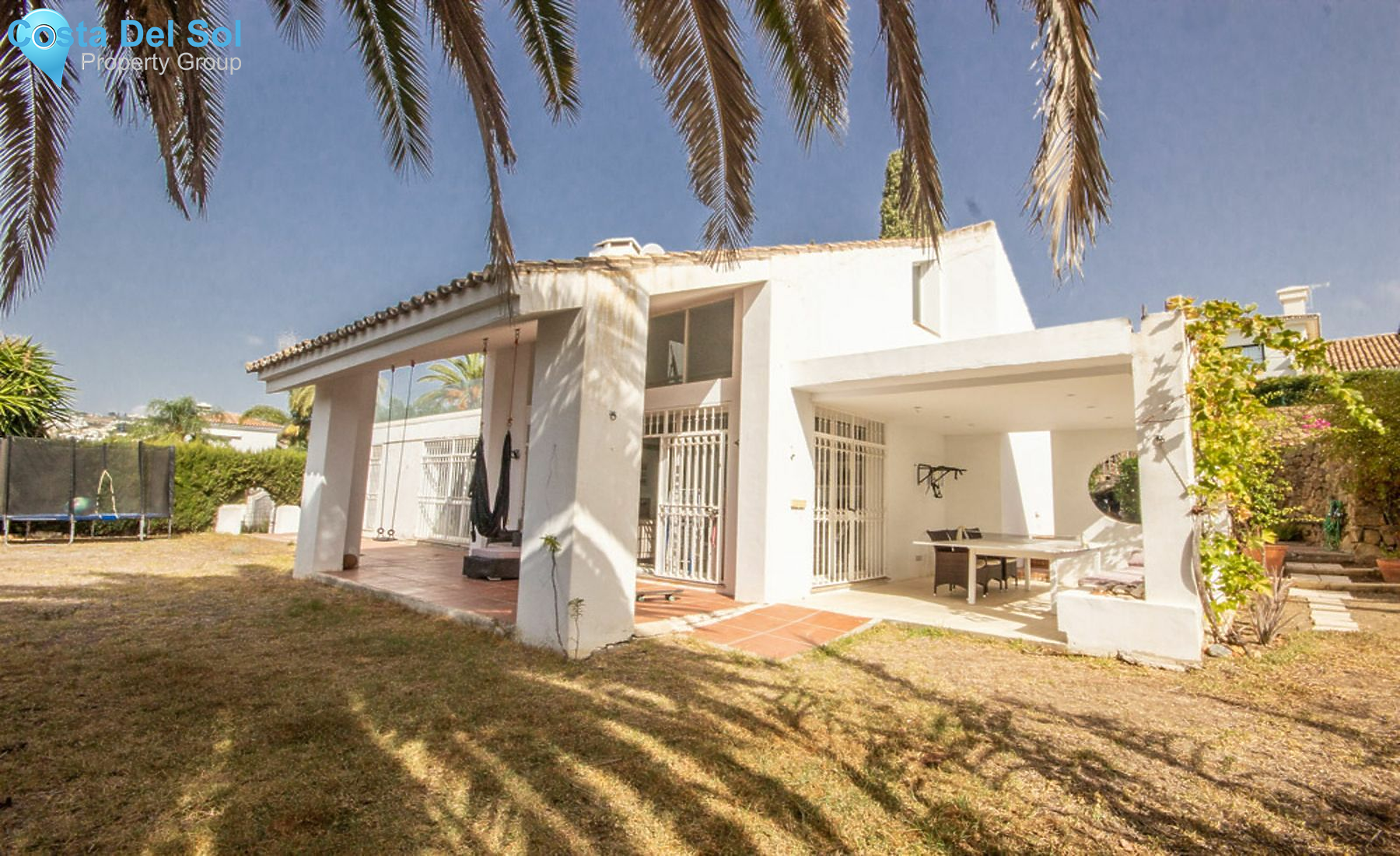 Detached Villa in Nueva Andalucía-1441860
