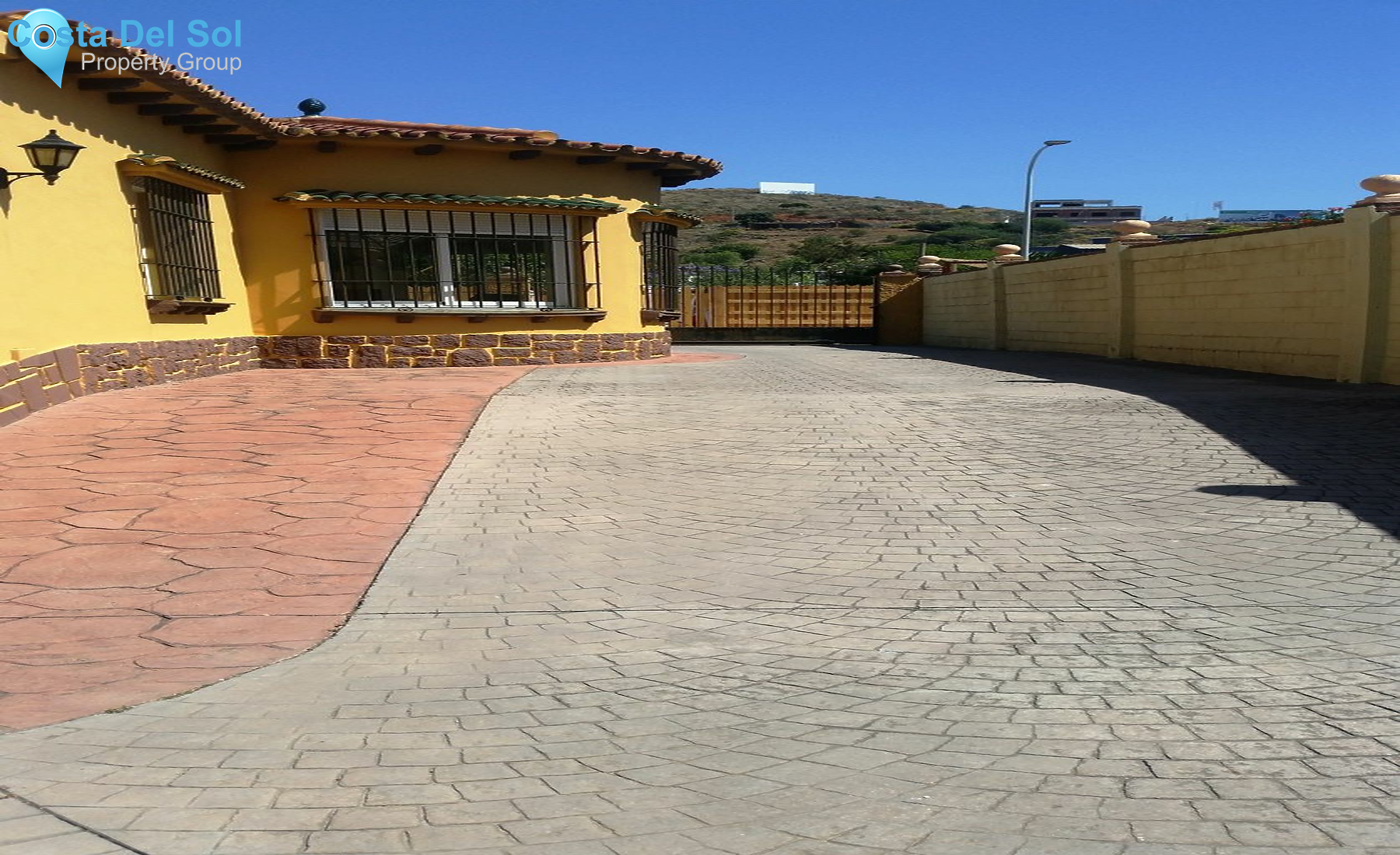 Detached Villa in Rincón de la Victoria-1233722