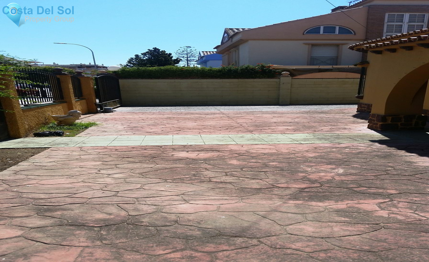 Detached Villa in Rincón de la Victoria-1233708