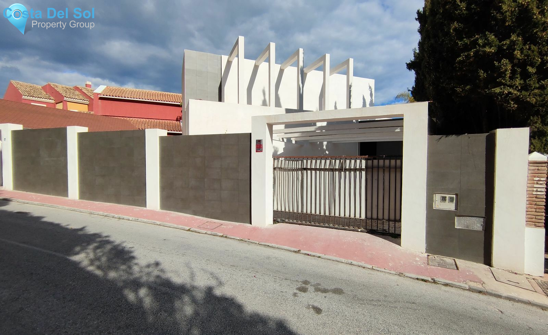 Detached Villa in Riviera del Sol-1126255